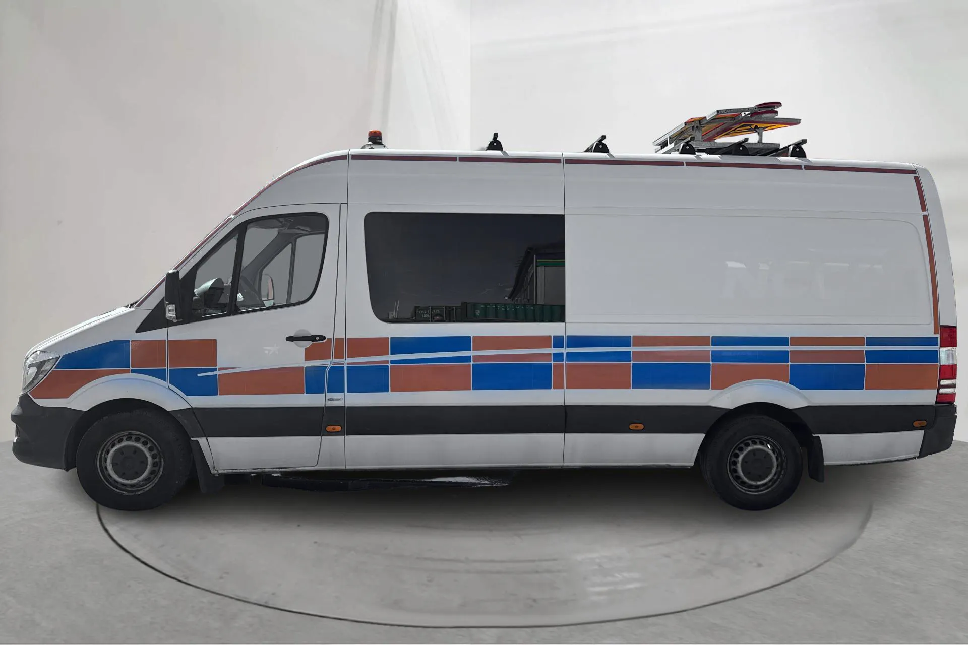 Presentationsfoto 2 av 16: Mercedes Sprinter 316 CDI (163hk) - 13 368 mil - Automat - vit - 2016