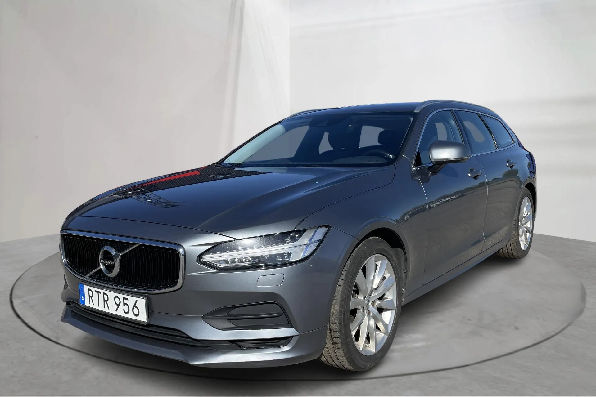 Presentationsfoto 1 av 17: Volvo V90 D4 AWD (190hk) - 24 383 mil - Automat - grå - 2019