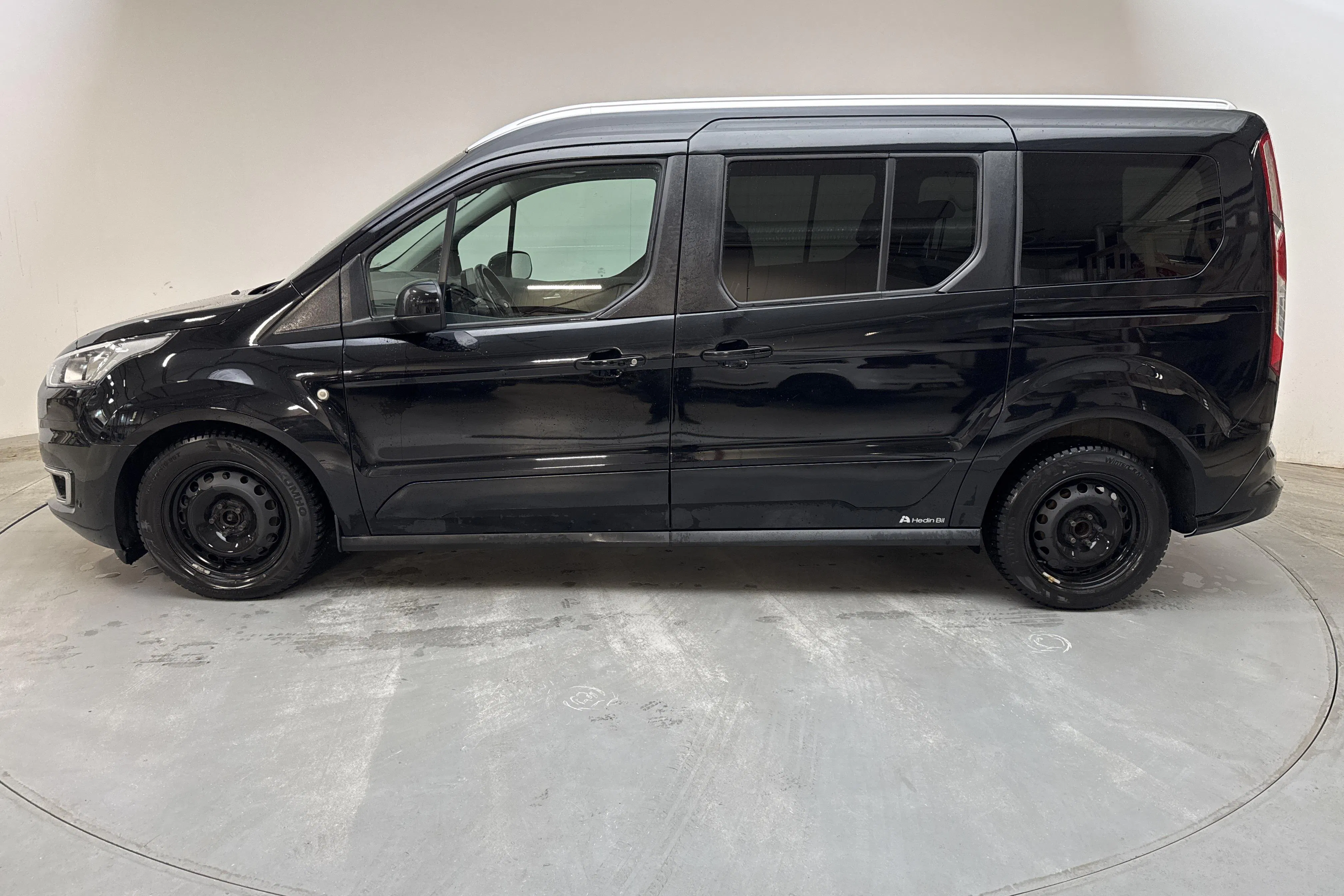 Presentationsfoto 2 av 10: Ford Grand Tourneo Connect 1.5 TDCi (120hk) - 11 407 mil - Automat - svart - 2019