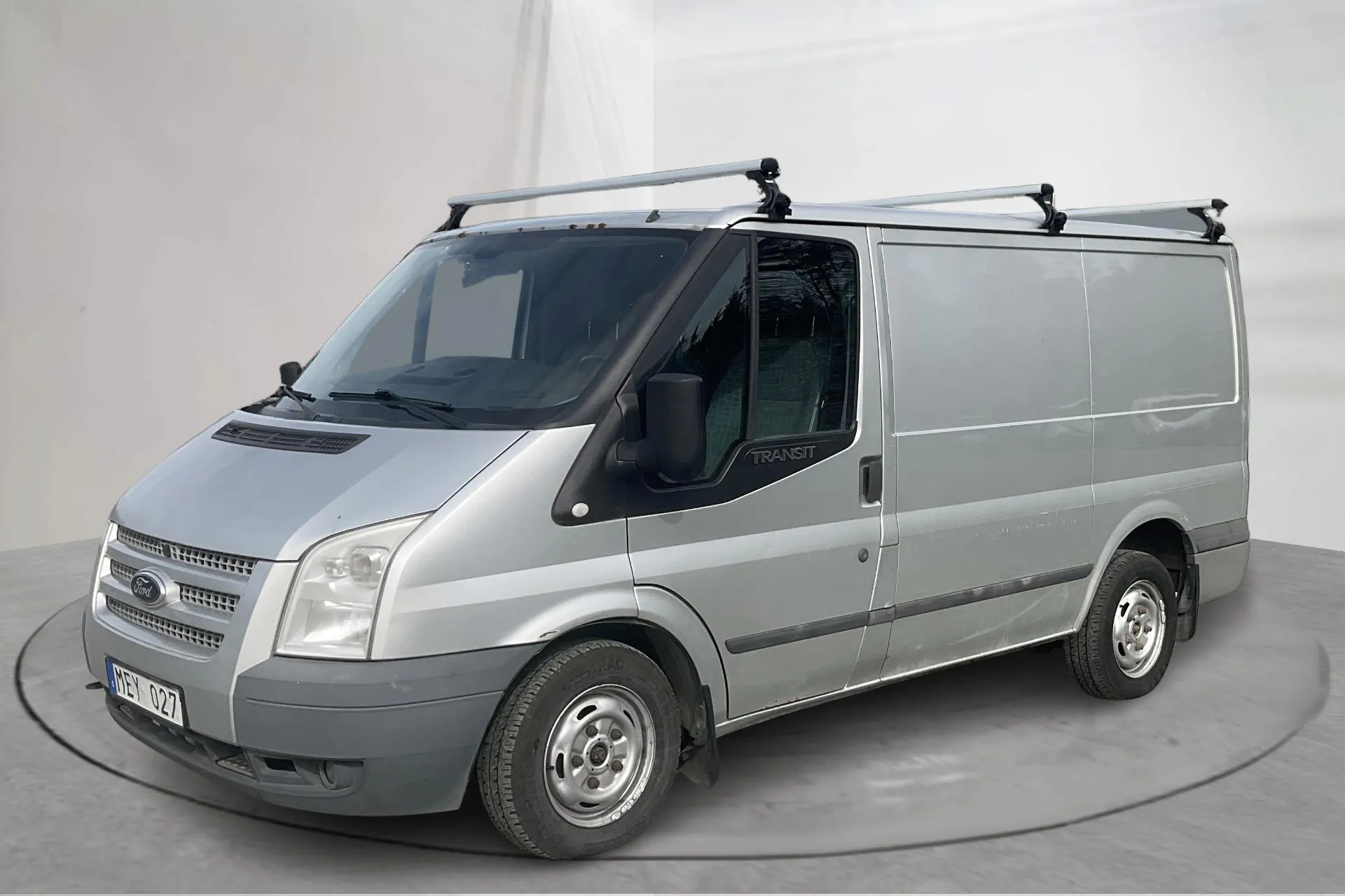 Presentationsfoto 1 av 13: Ford Transit 260 2.2 TDCi Skåp (100hk) - 22 034 mil - Manuell - grå - 2012