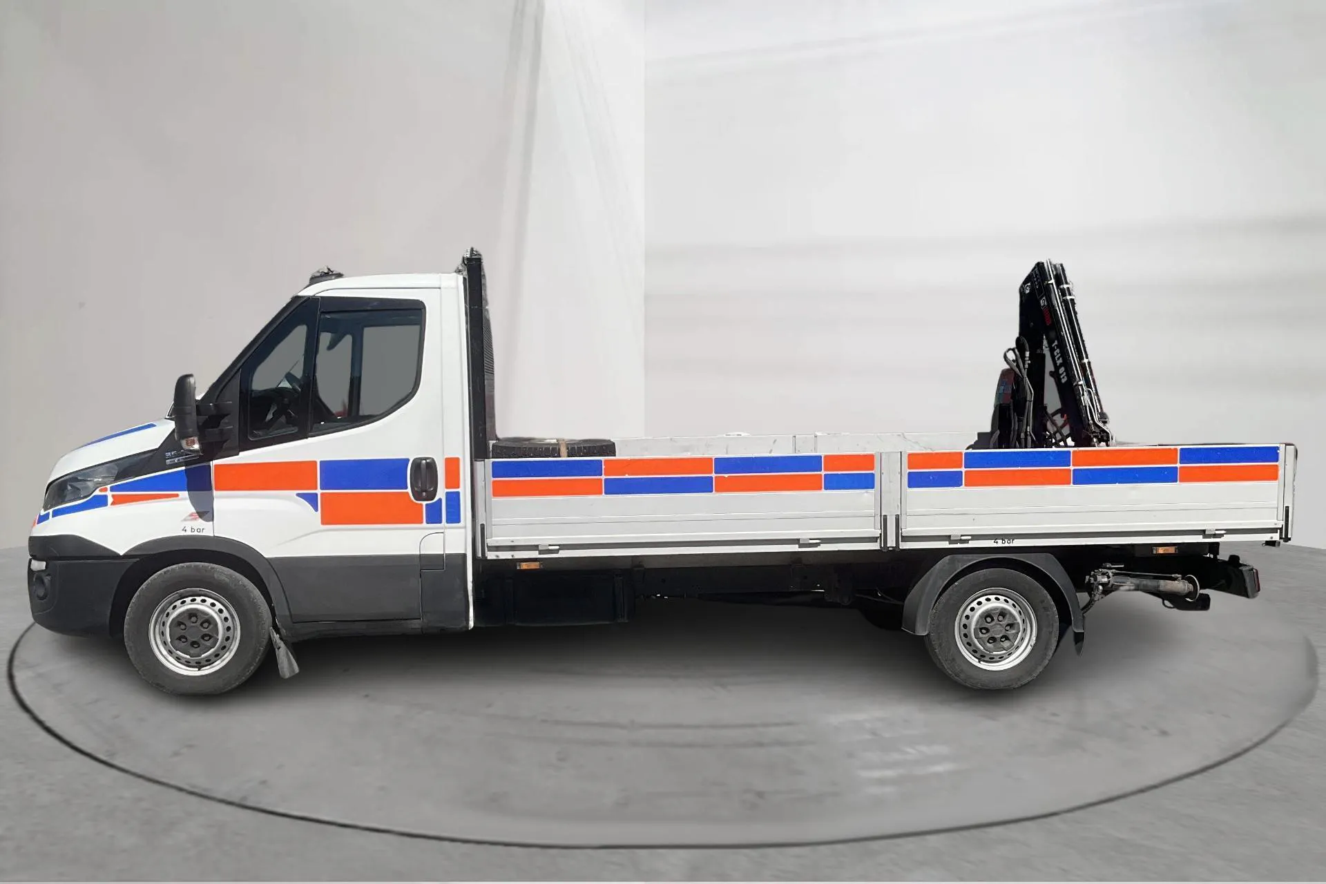 Presentation photo 2 of 18: Iveco Daily 35 2.3 (156hk) - 129 230 km - Automatic - white - 2018
