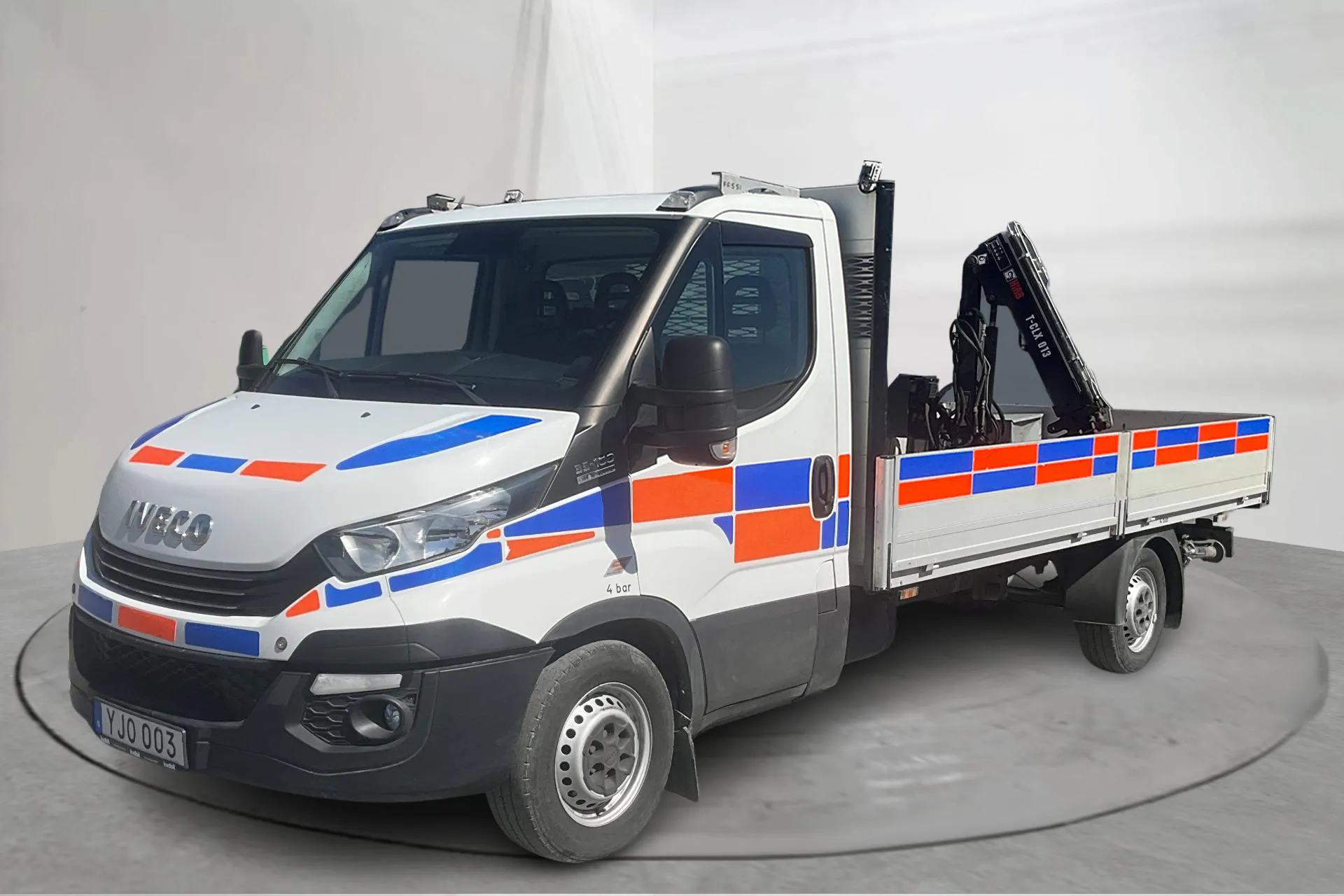 Presentation photo 1 of 18: Iveco Daily 35 2.3 (156hk) - 129 230 km - Automatic - white - 2018