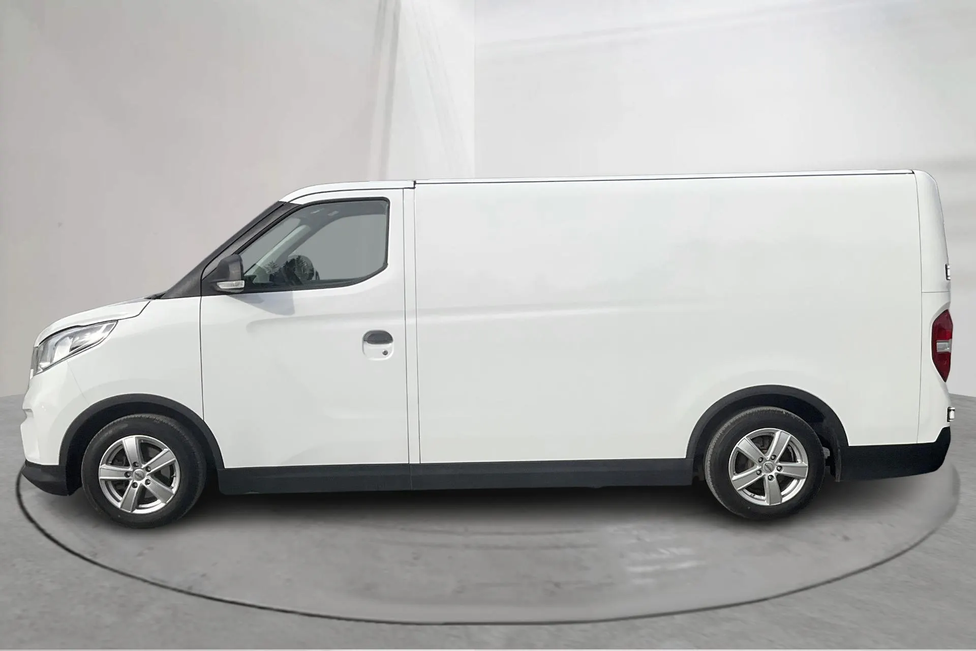 Presentationsfoto 2 av 14: Maxus e-Deliver 3 52.5kWh (120hk) - 6 416 mil - Automat - vit - 2022