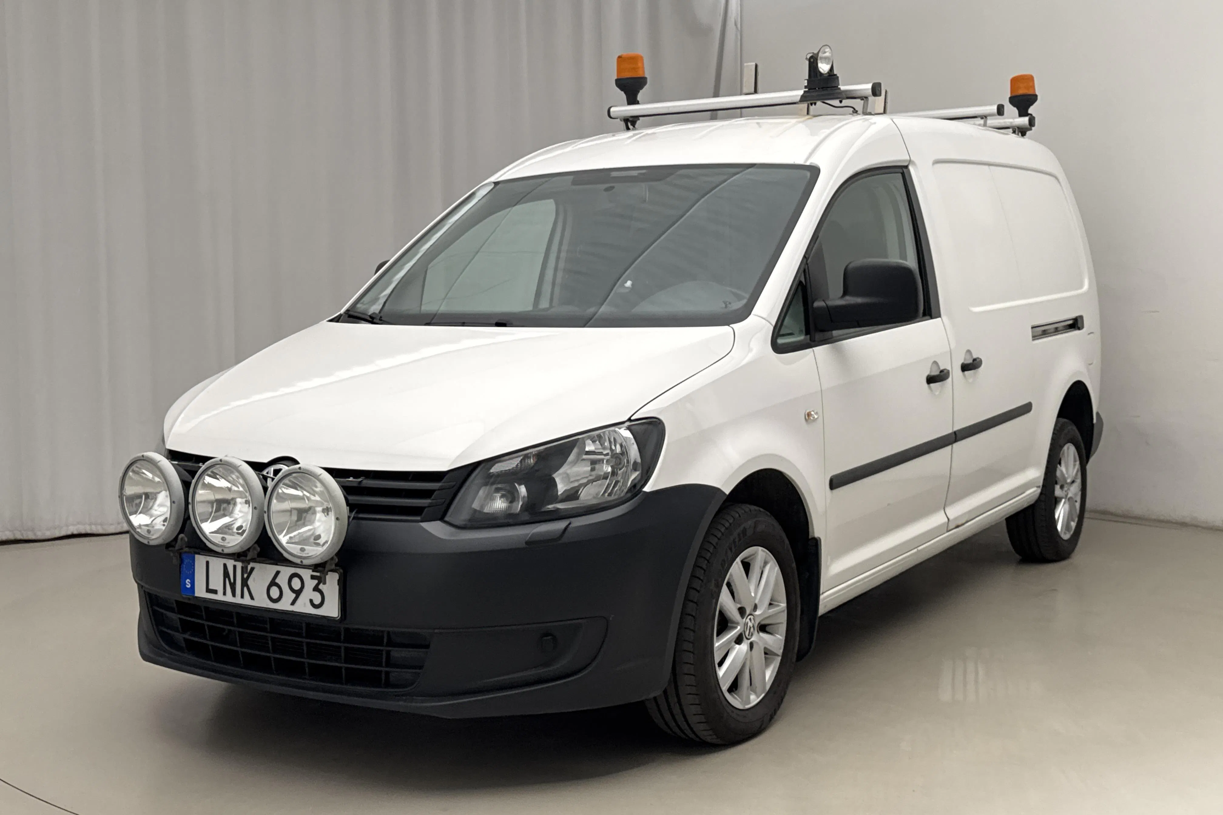Presentation photo 1 of 20: VW Caddy 2.0 TDI Maxi Skåp 4-motion (110hk) - 142 040 km - Manual - white - 2014