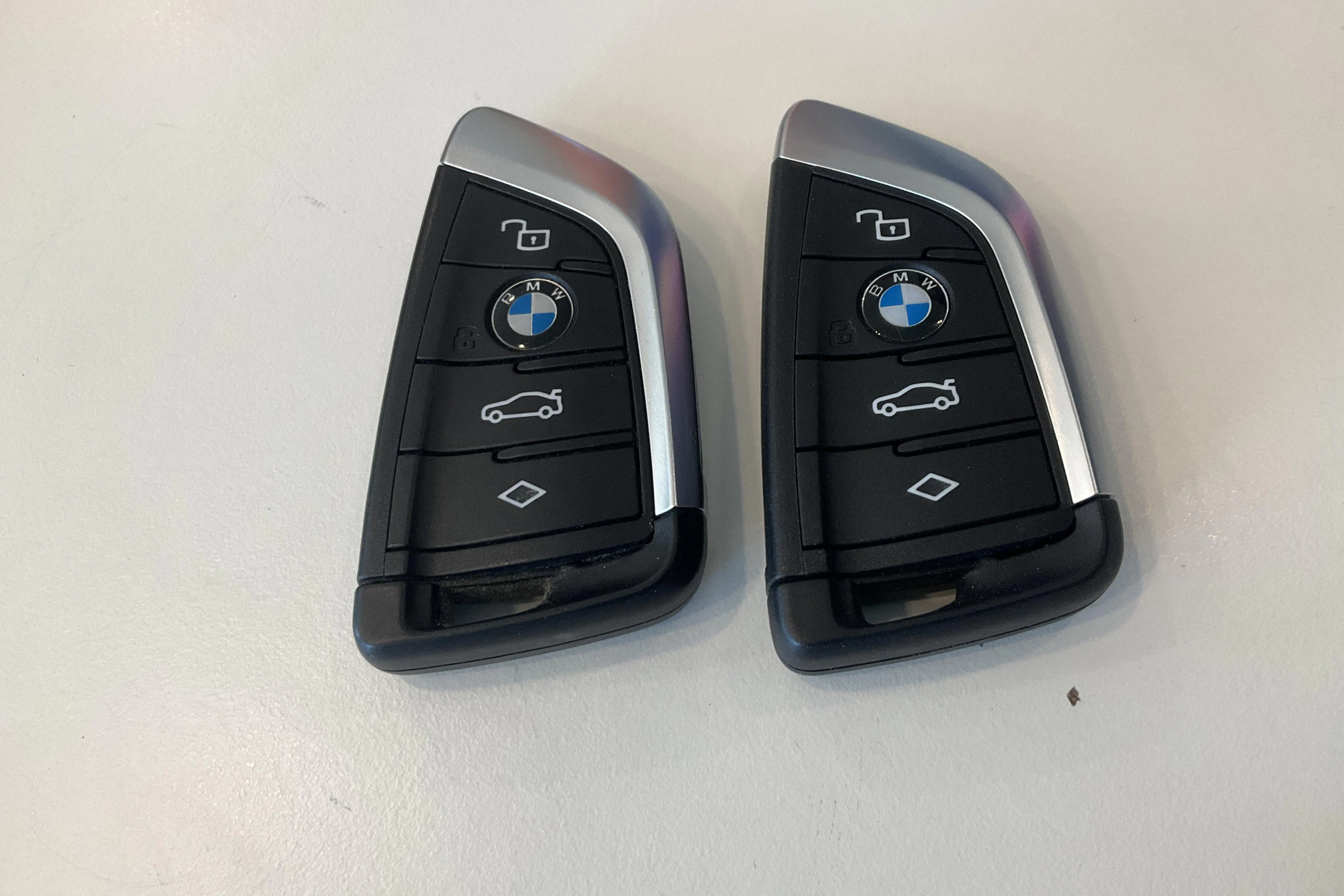 Presentationsfoto 23 av 23: BMW 330e xDrive Sedan LCI, G20 (292hk) - 4 885 mil - Automat - grå - 2024