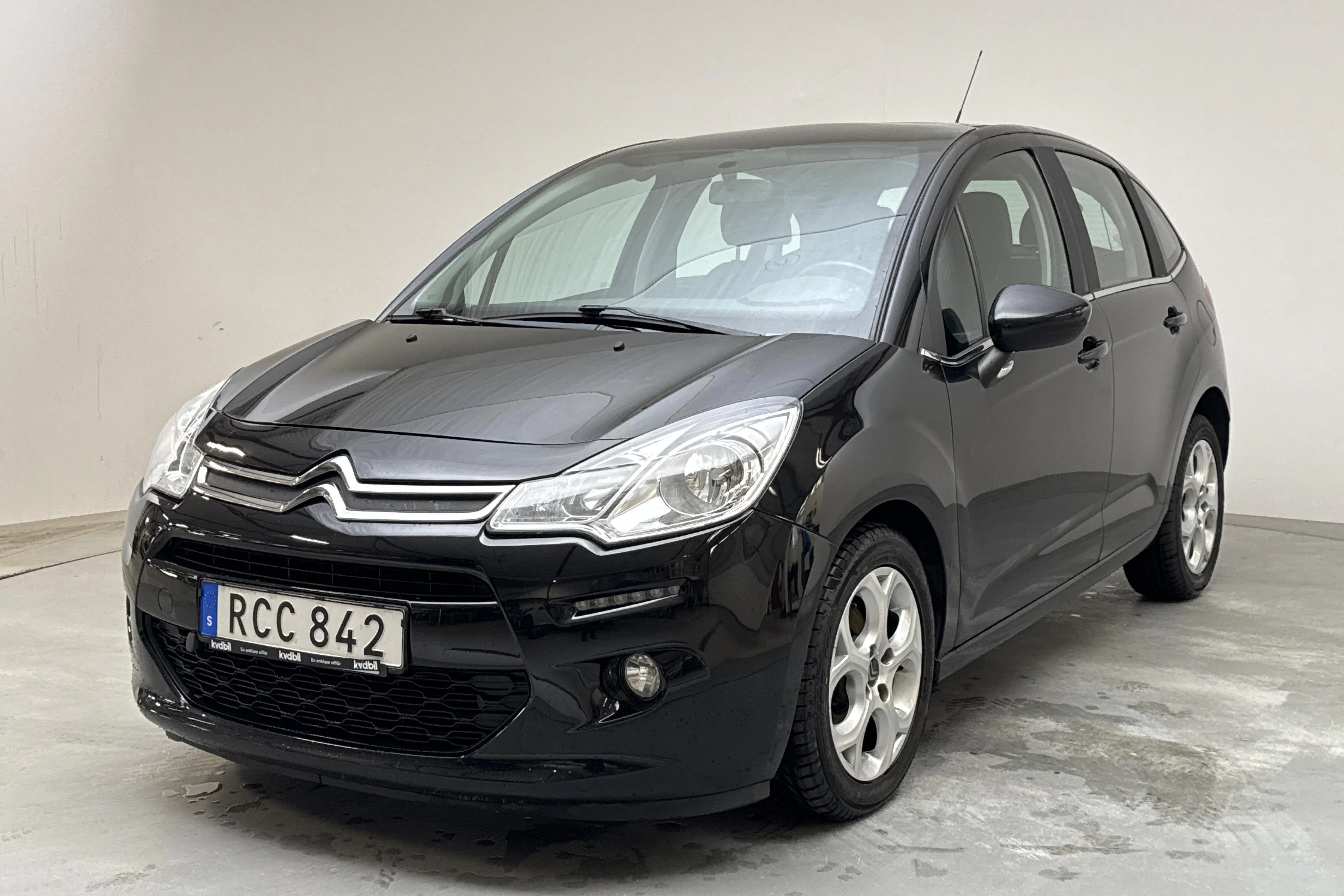 Presentationsfoto 1 av 12: Citroën C3 1.2 VTi (82hk) - 10 549 mil - Manuell - svart - 2016
