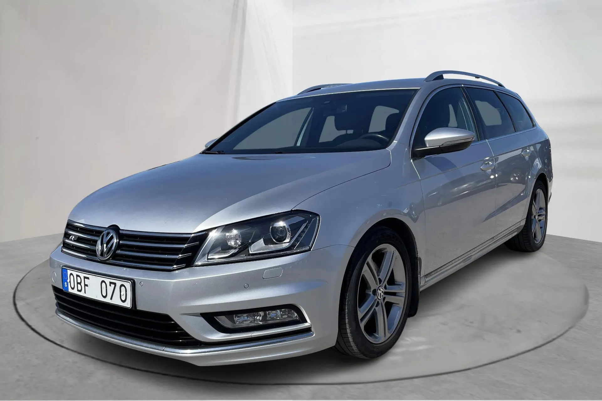 Presentationsfoto 1 av 19: VW Passat 2.0 TDI BlueMotion Technology Variant 4Motion (177hk) - 23 441 mil - Automat - silver - 2014
