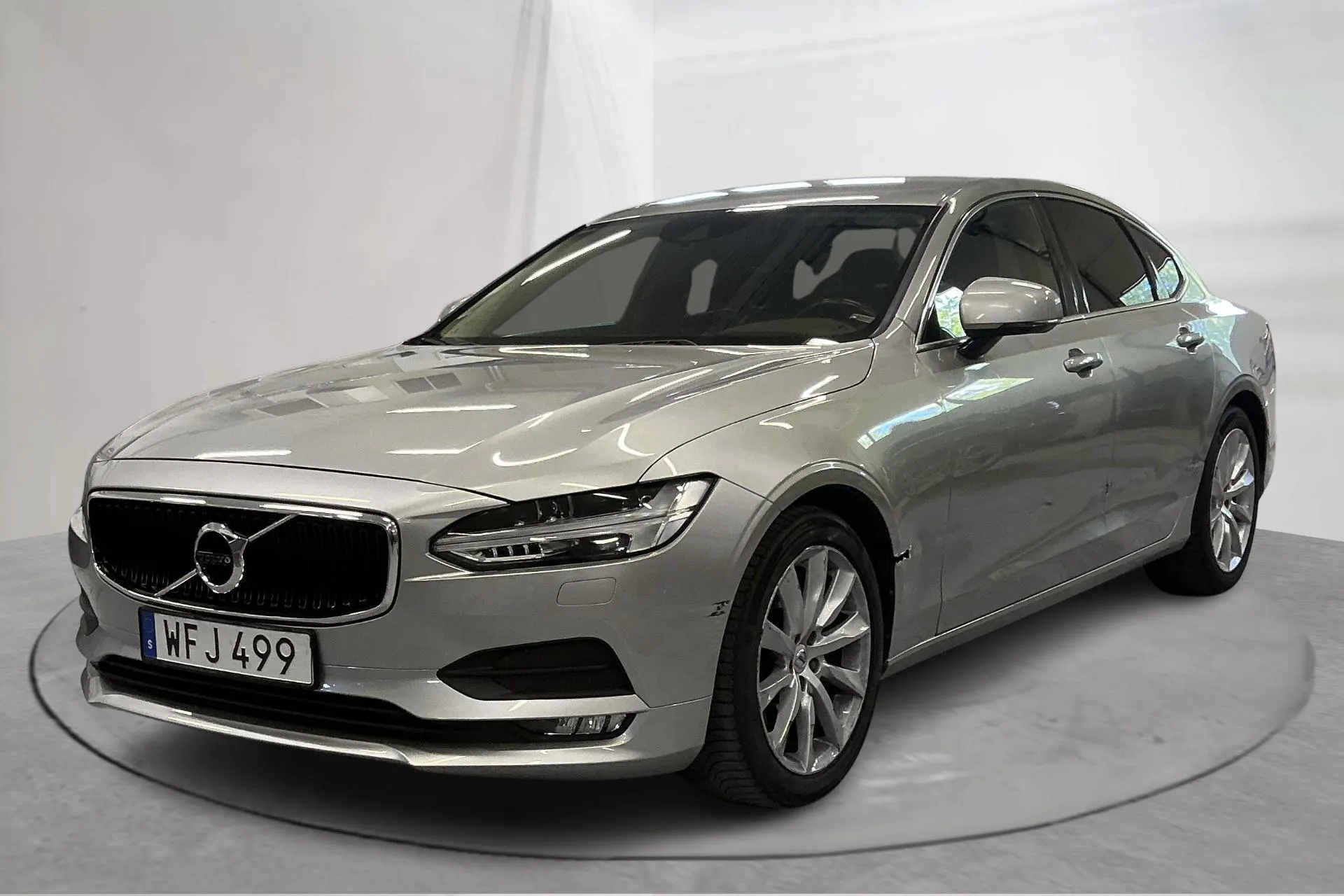 Presentation photo 1 of 14: Volvo S90 D3 (150hk) - 255 680 km - Automatic - silver - 2017