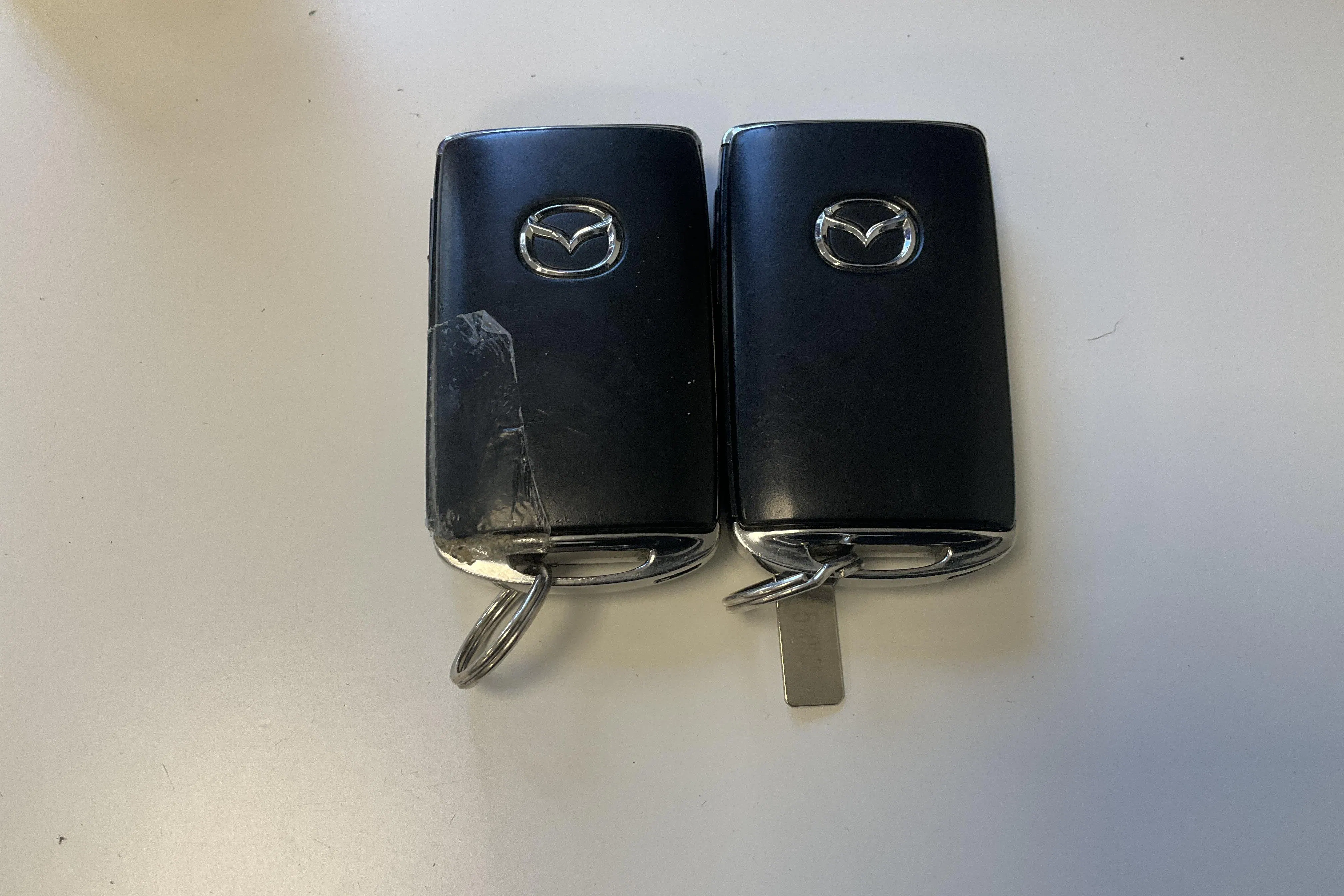 Presentationsfoto 16 av 16: Mazda MX-30 e-Skyactiv R-EV (170hk) - 4 934 mil - Automat - svart - 2024