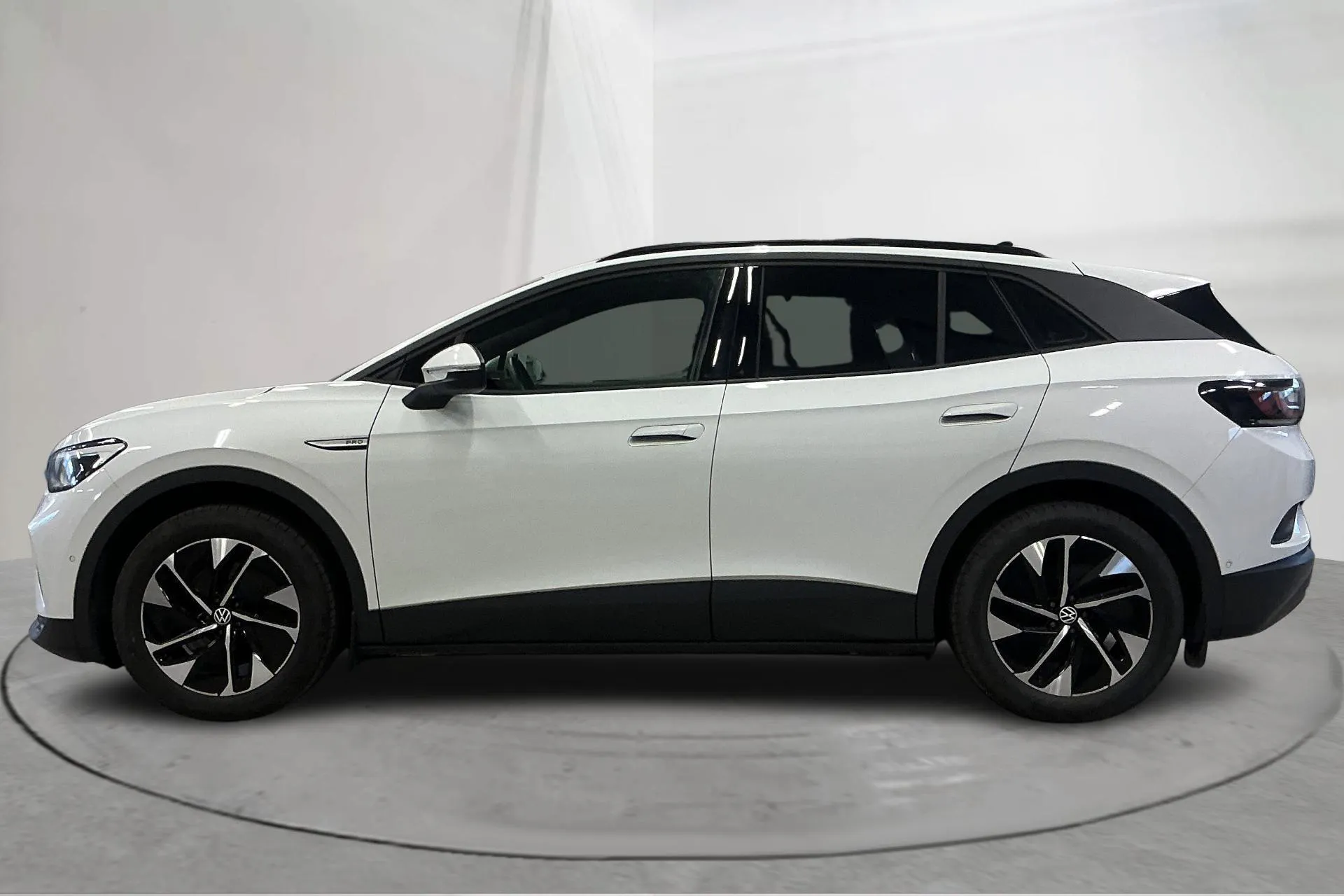 Presentationsfoto 2 av 20: VW ID.4 77kWh (204hk) - 8 681 mil - Automat - vit - 2023