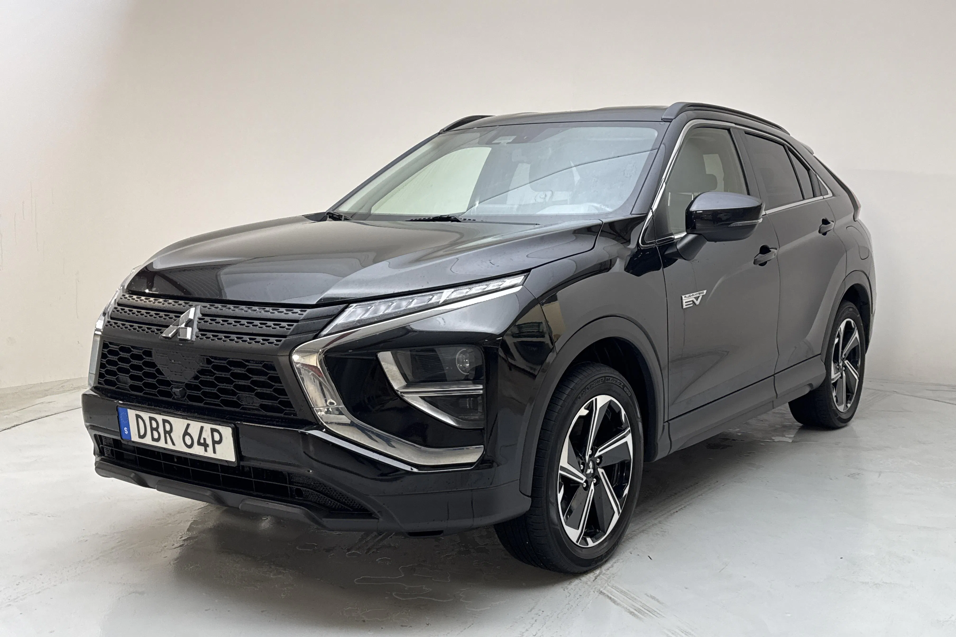 Presentationsfoto 1 av 14: Mitsubishi Eclipse Cross 2.4 PHEV 4WD (185hk) - 8 105 mil - Automat - svart - 2021