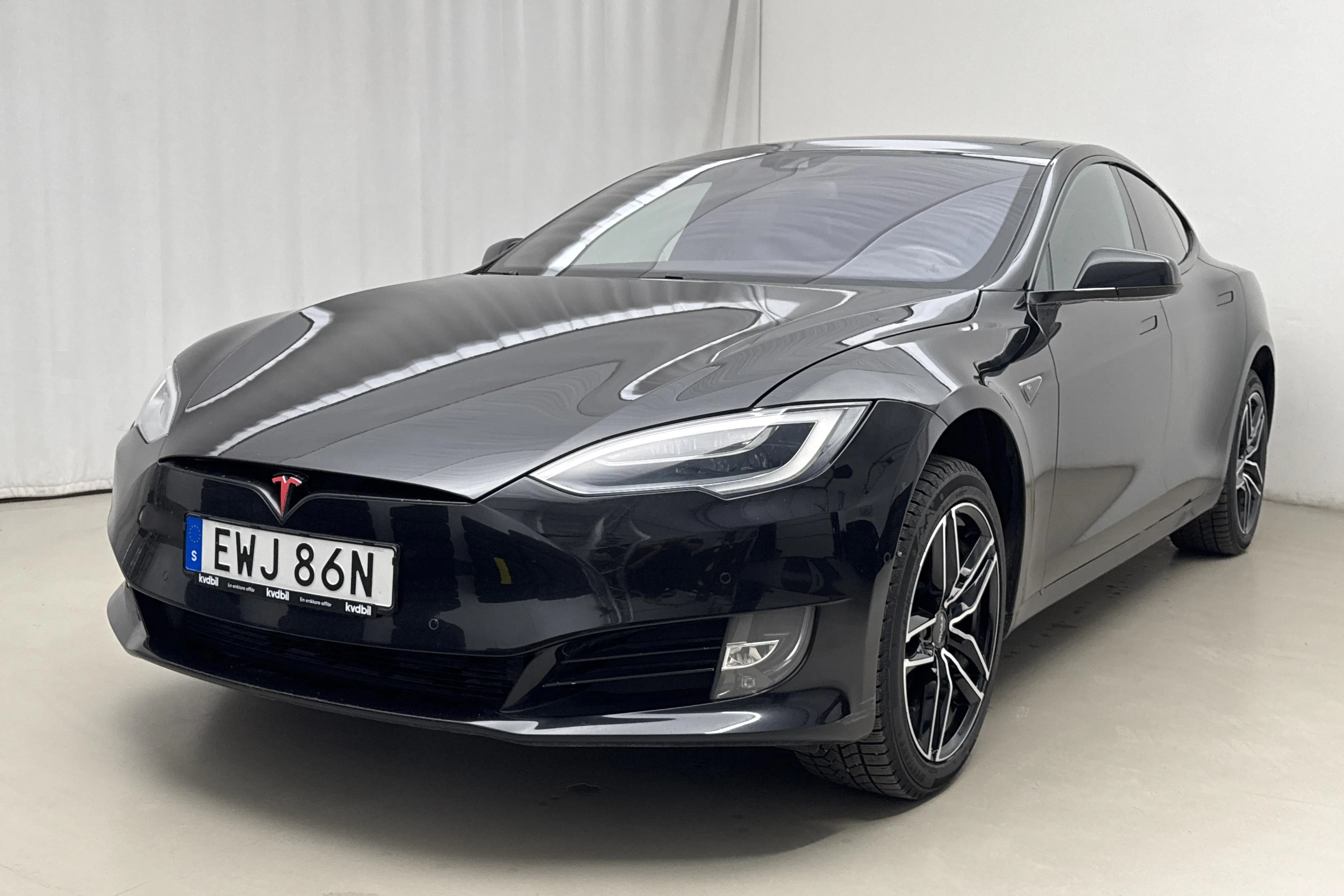 Presentation photo 1 of 25: Tesla Model S 90D - 134 870 km - Automatic - black - 2016