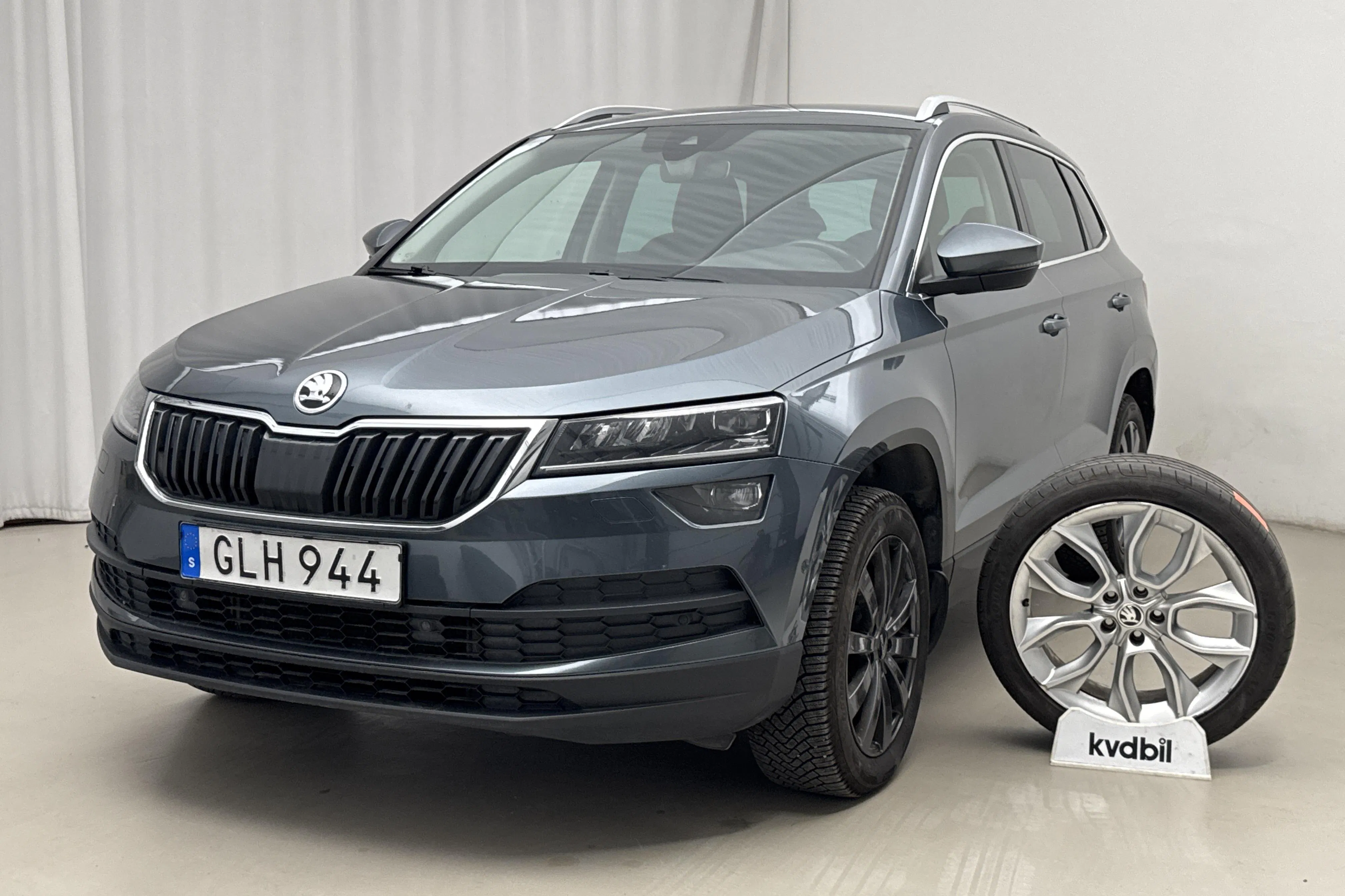 Presentationsfoto 1 av 23: Skoda Karoq 2.0 TDI 4X4 (150hk) - 13 215 mil - Automat - grå - 2018