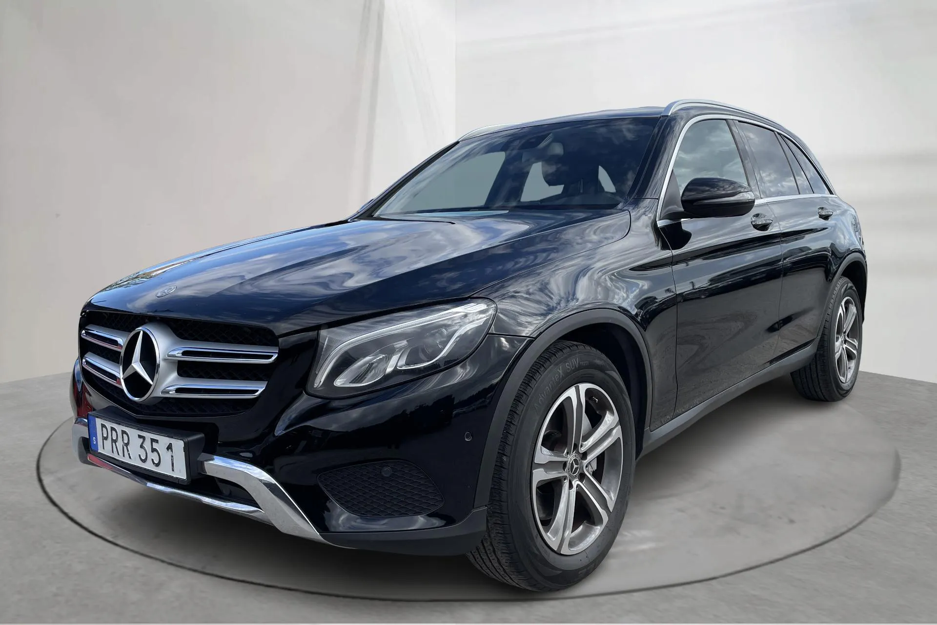 Presentationsfoto 1 av 18: Mercedes GLC 220 d 4MATIC X253 (170hk) - 16 771 mil - Automat - svart - 2018