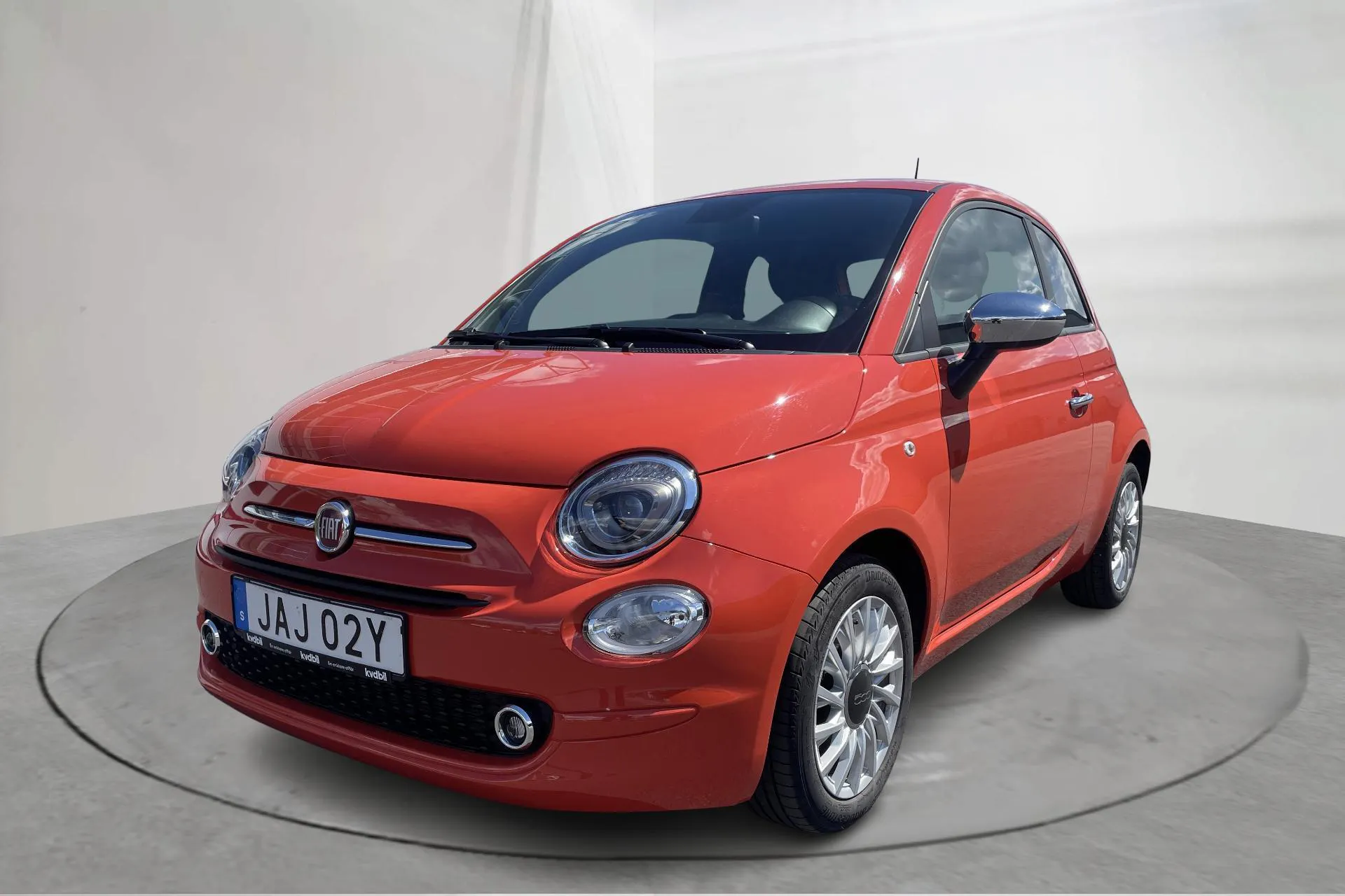Presentationsfoto 1 av 13: Fiat 500 Hybrid (70hk) - 2 858 mil - Manuell - orange - 2023
