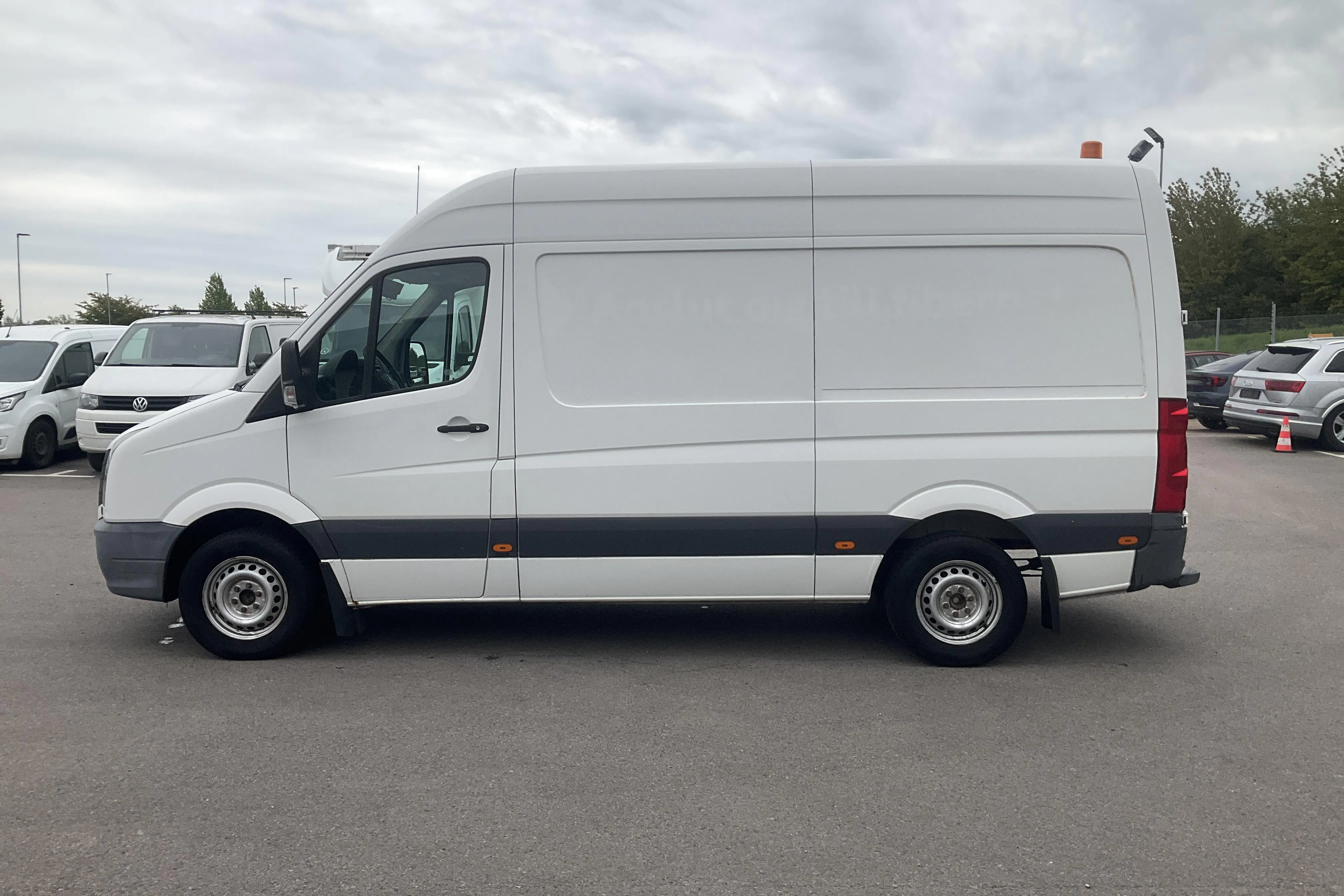 Presentationsfoto 2 av 13: VW Crafter 35 2.0 TDI Skåp (136hk) - 11 474 mil - Manuell - vit - 2012