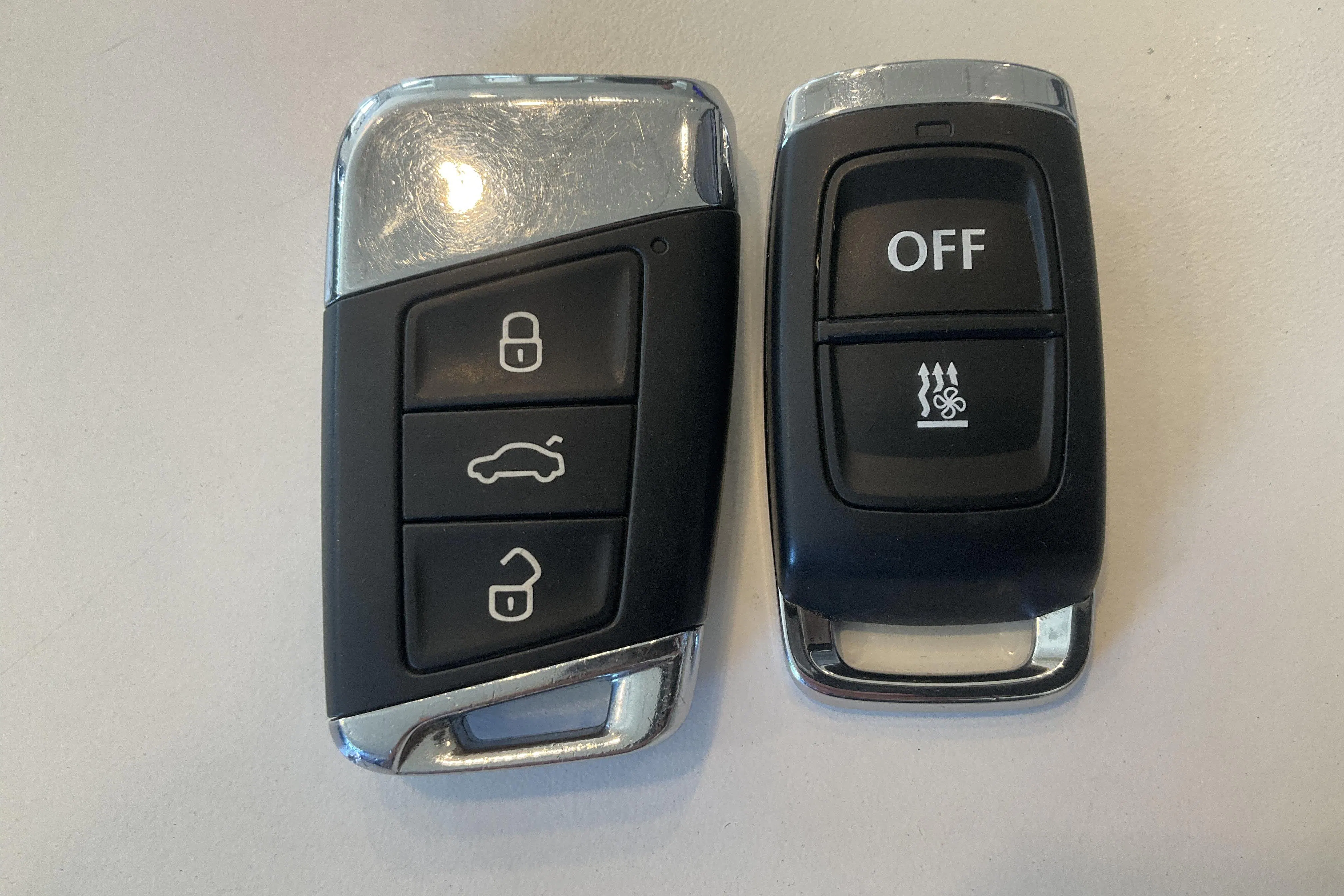 Presentationsfoto 23 av 23: VW Arteon 2.0 TDI 4MOTION (240hk) - 12 960 mil - Automat - silver - 2017