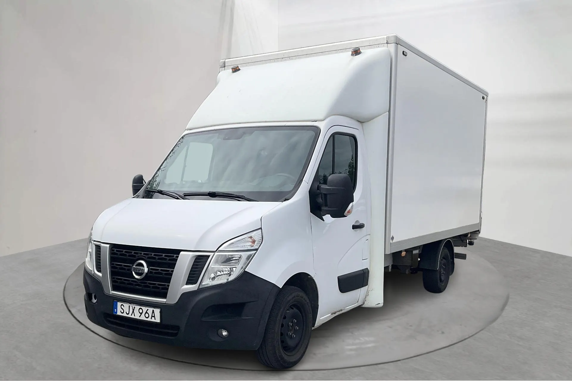 Presentationsfoto 1 av 13: Nissan NV400 2.3 dCi Volymskåp (170hk) - 16 953 mil - Manuell - vit - 2020