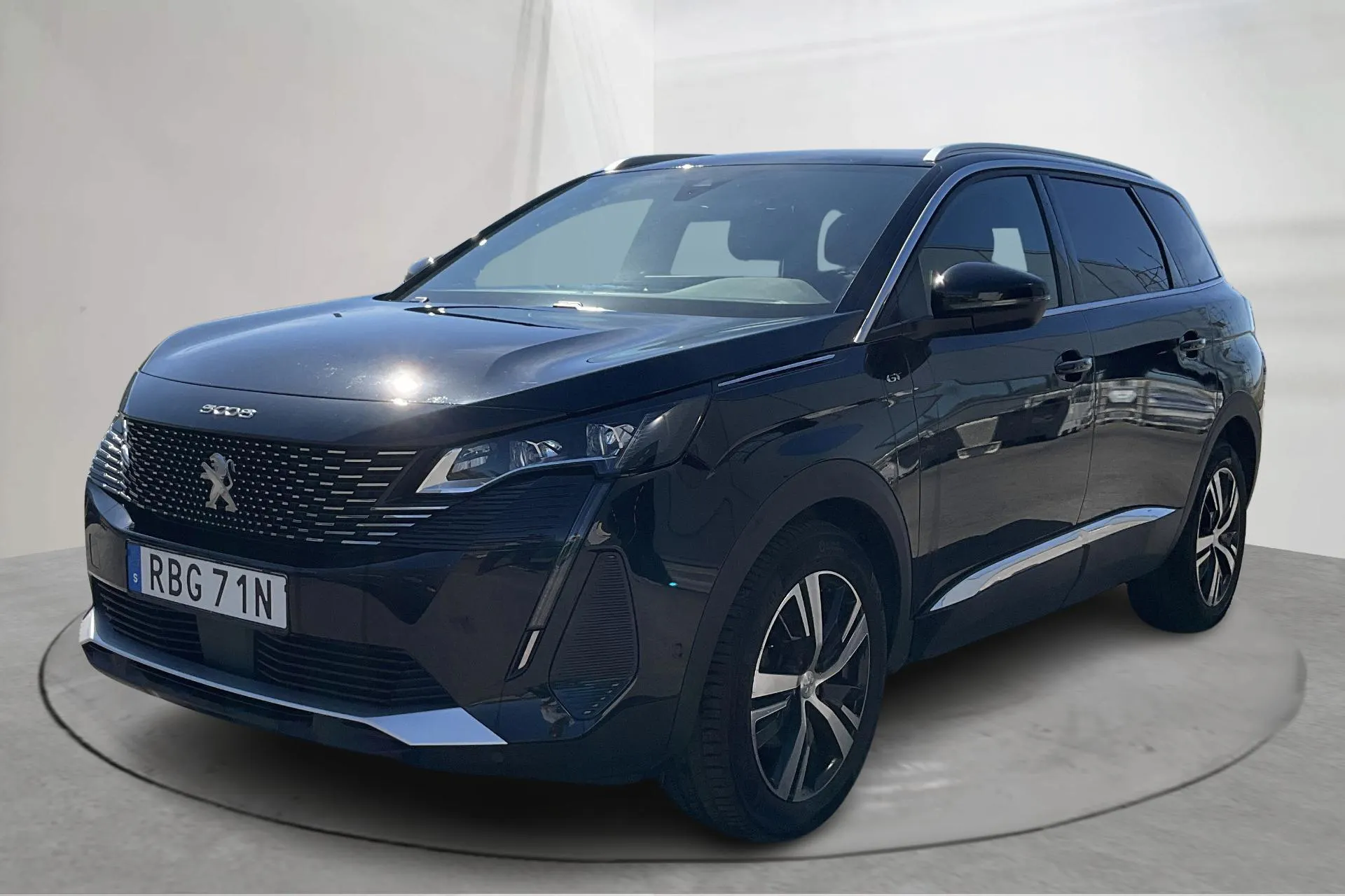 Presentationsfoto 1 av 18: Peugeot 5008 1.2 PureTech (130hk) - 3 739 mil - Automat - svart - 2024