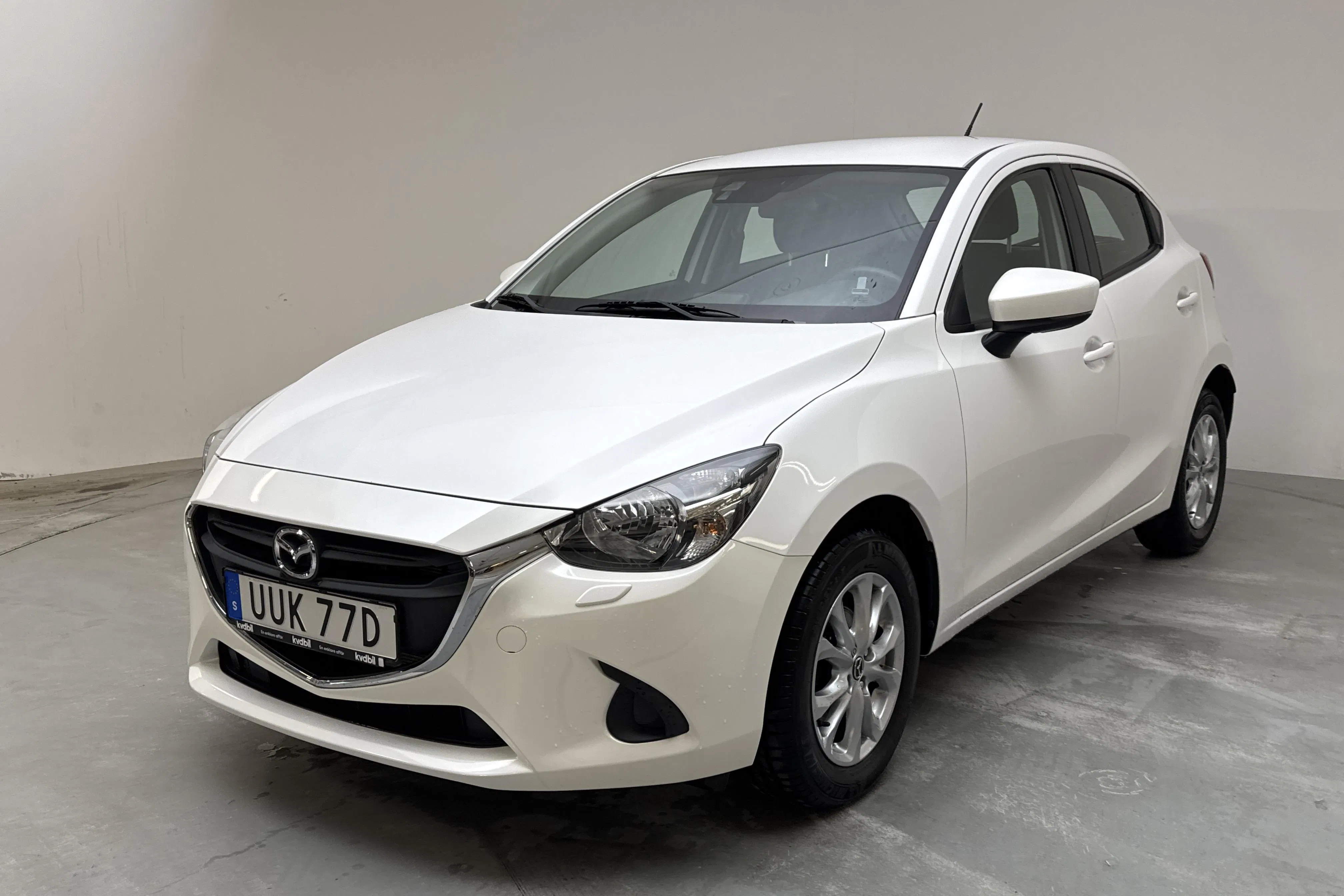 Presentationsfoto 1 av 12: Mazda 2 1.5 5dr (75hk) - 2 589 mil - Manuell - vit - 2020
