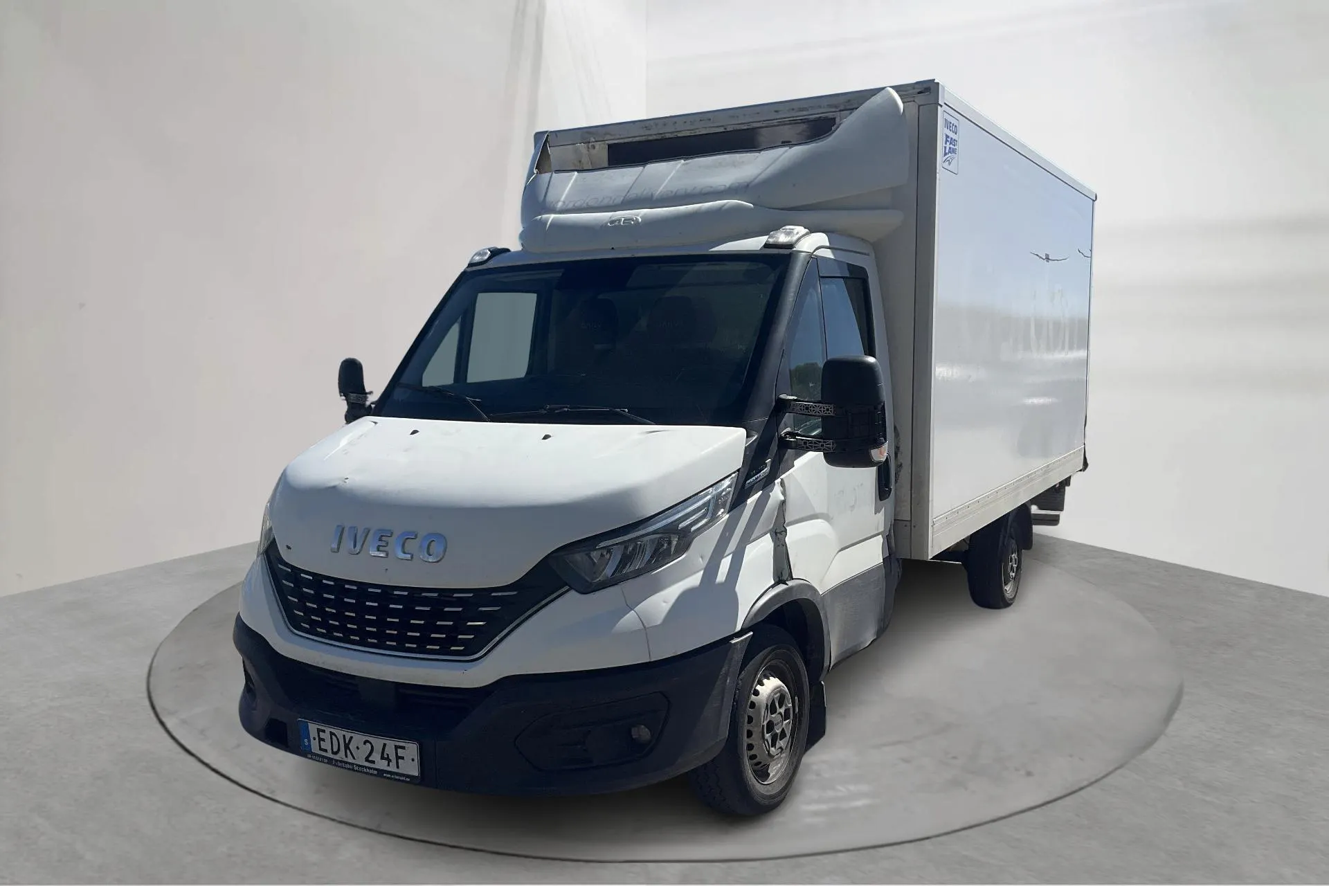 Presentation photo 1 of 10: Iveco Daily 35 2.3 (156hk) - 378 170 km - Automatic - white - 2021