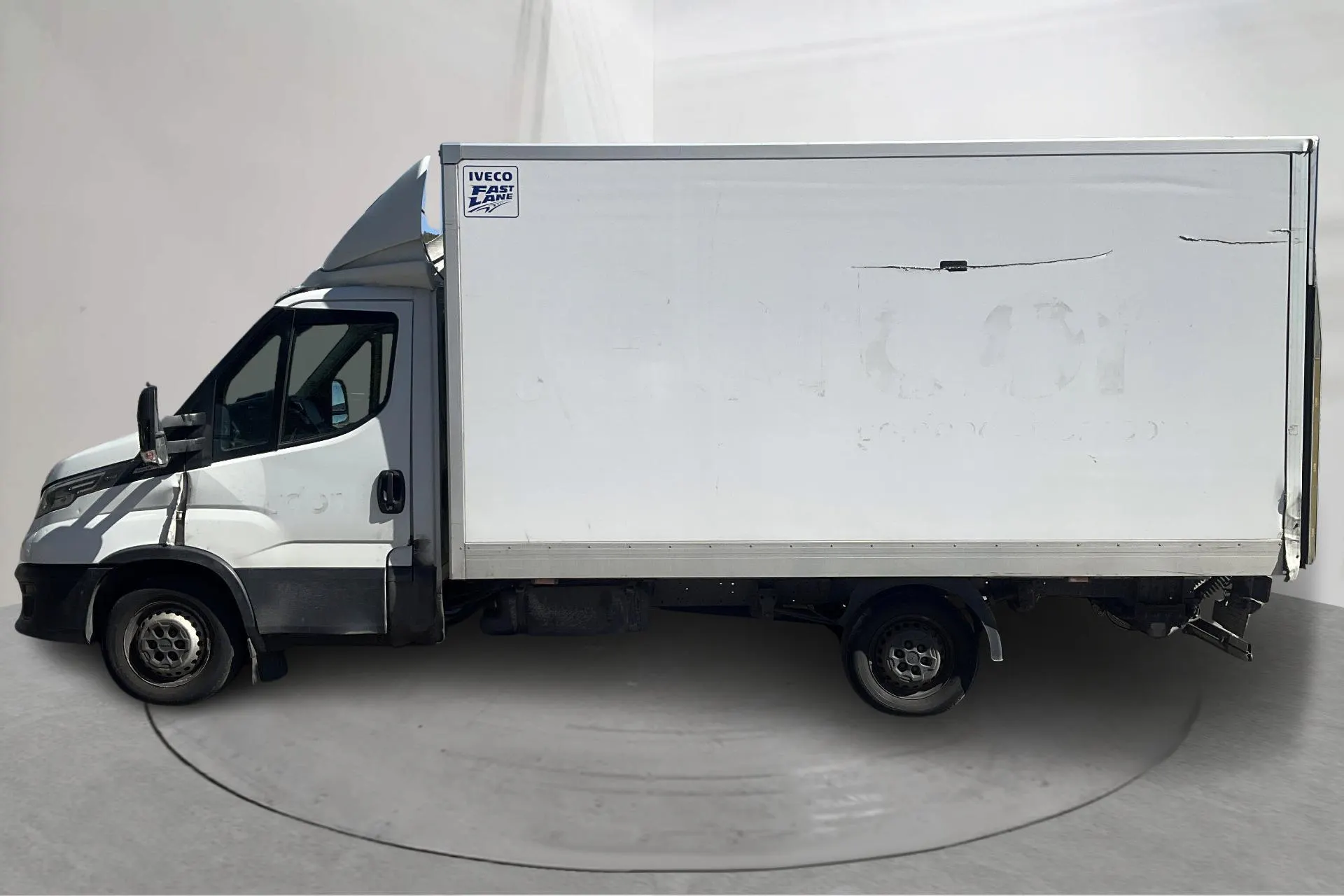Presentation photo 2 of 10: Iveco Daily 35 2.3 (156hk) - 378 170 km - Automatic - white - 2021
