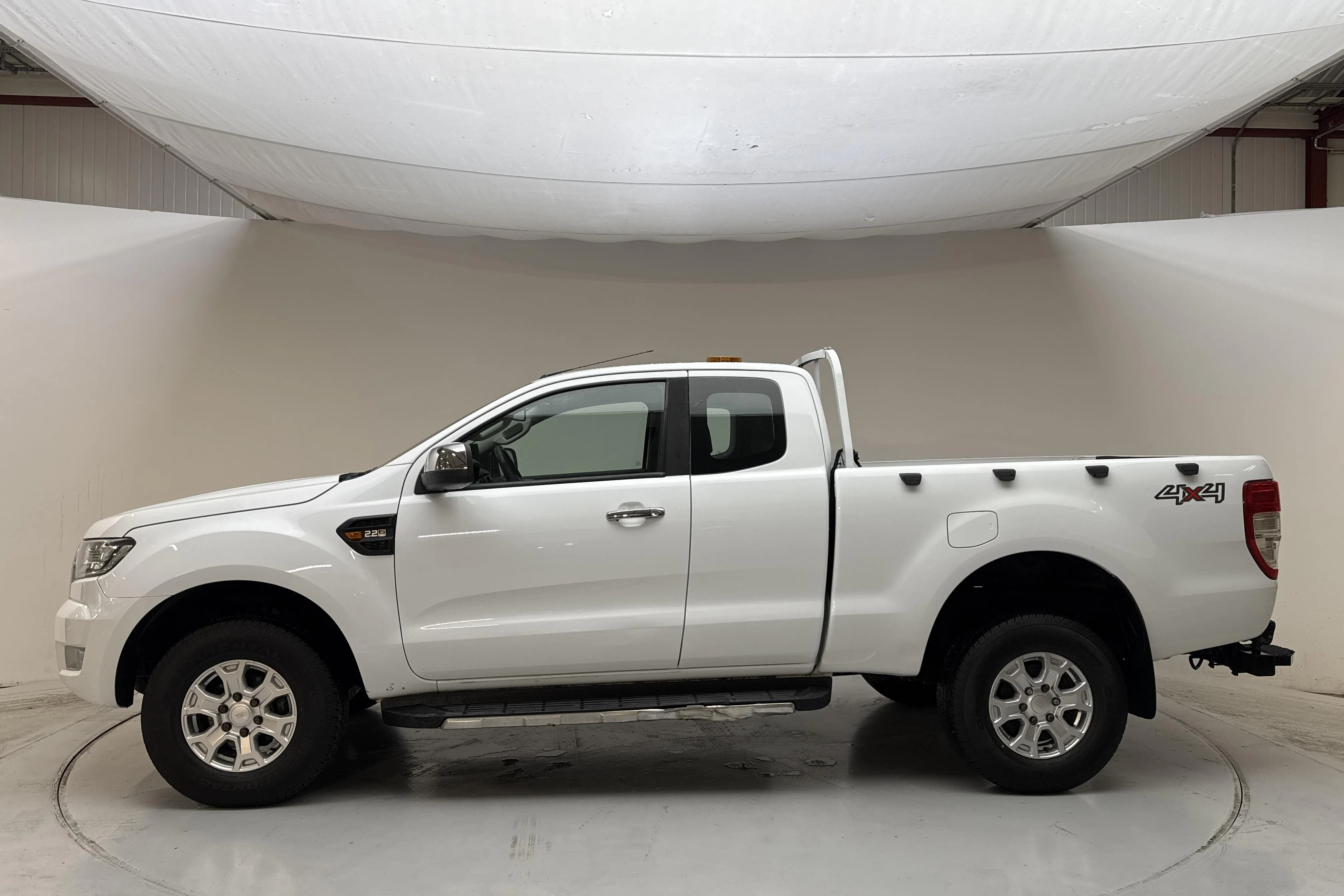 Presentationsfoto 2 av 12: Ford Ranger 2.2 TDCi 4WD (160hk) - 14 361 mil - Automat - vit - 2018