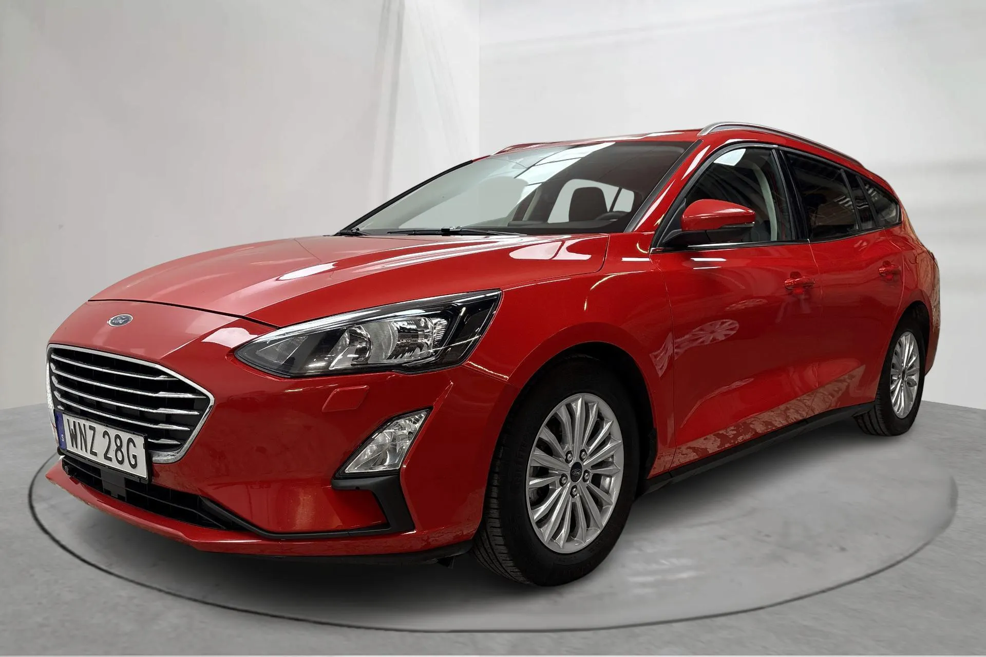 Presentationsfoto 1 av 16: Ford Focus 1.5 TDCi Kombi (120hk) - 7 164 mil - Manuell - röd - 2019