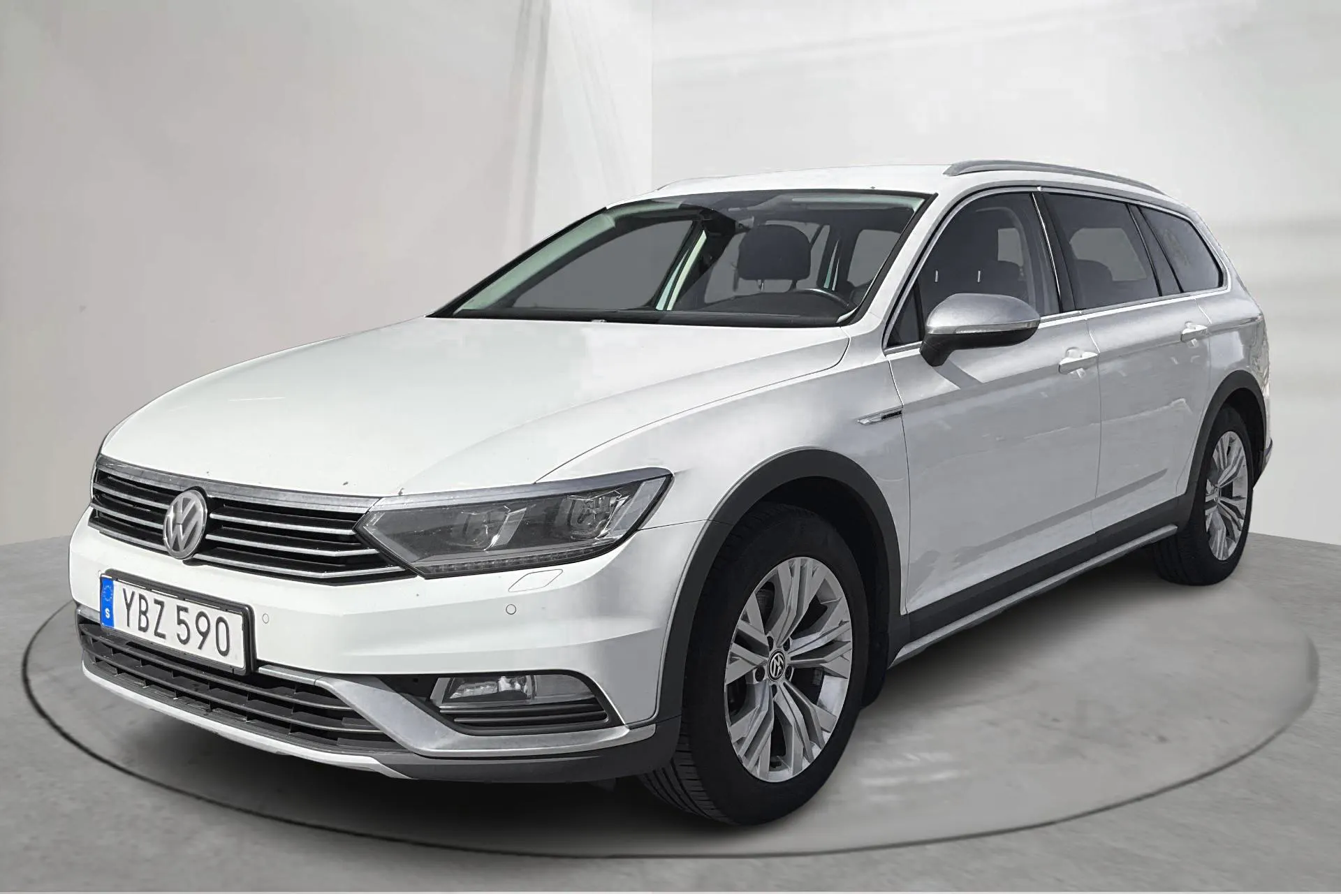 Presentation photo 1 of 16: VW Passat Alltrack 2.0 TDI 4MOTION (190hk) - 115 810 km - Automatic - white - 2016