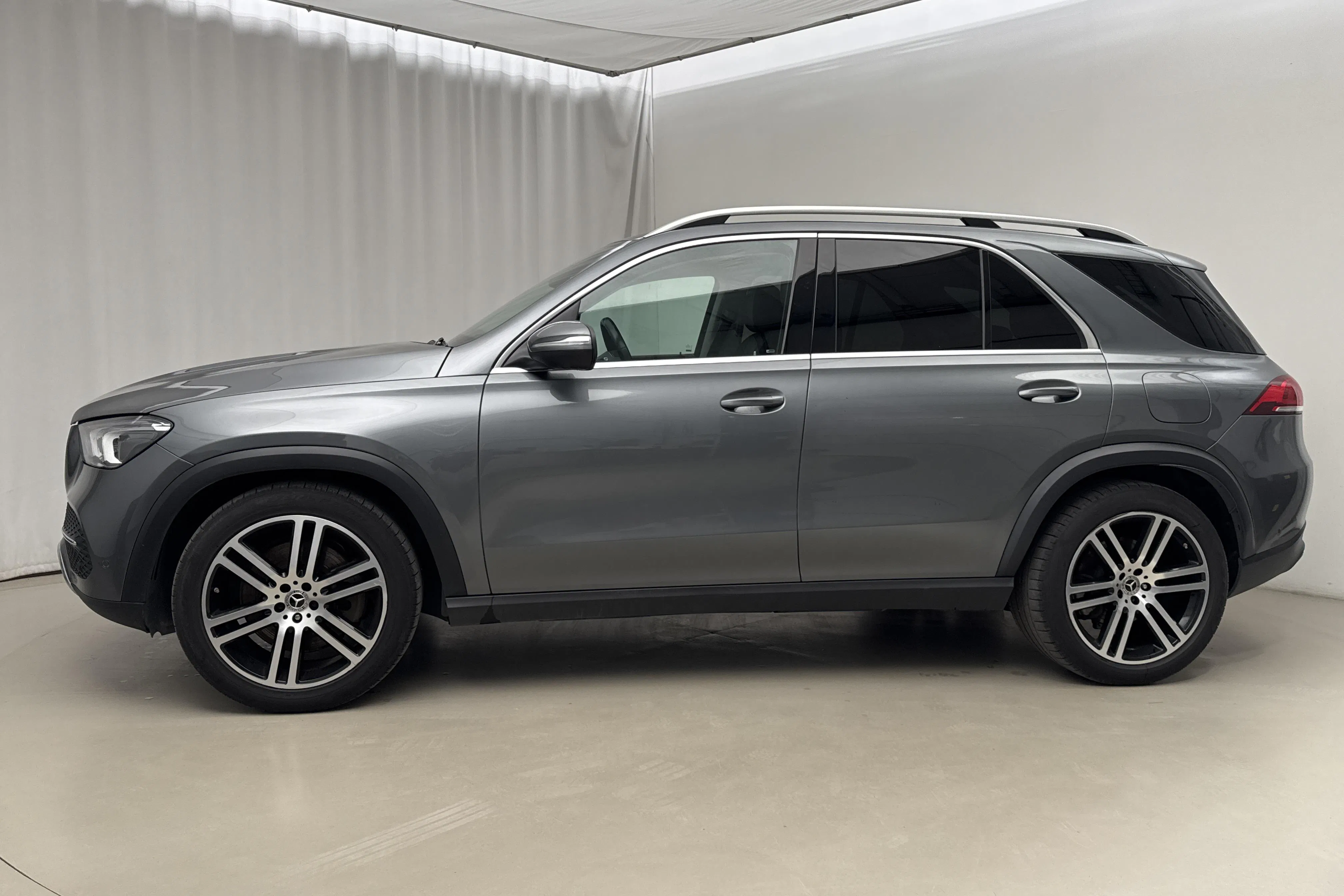 Presentationsfoto 2 av 22: Mercedes GLE 350 de 4MATIC V167 (306hk) - 16 263 mil - Automat - grå - 2022