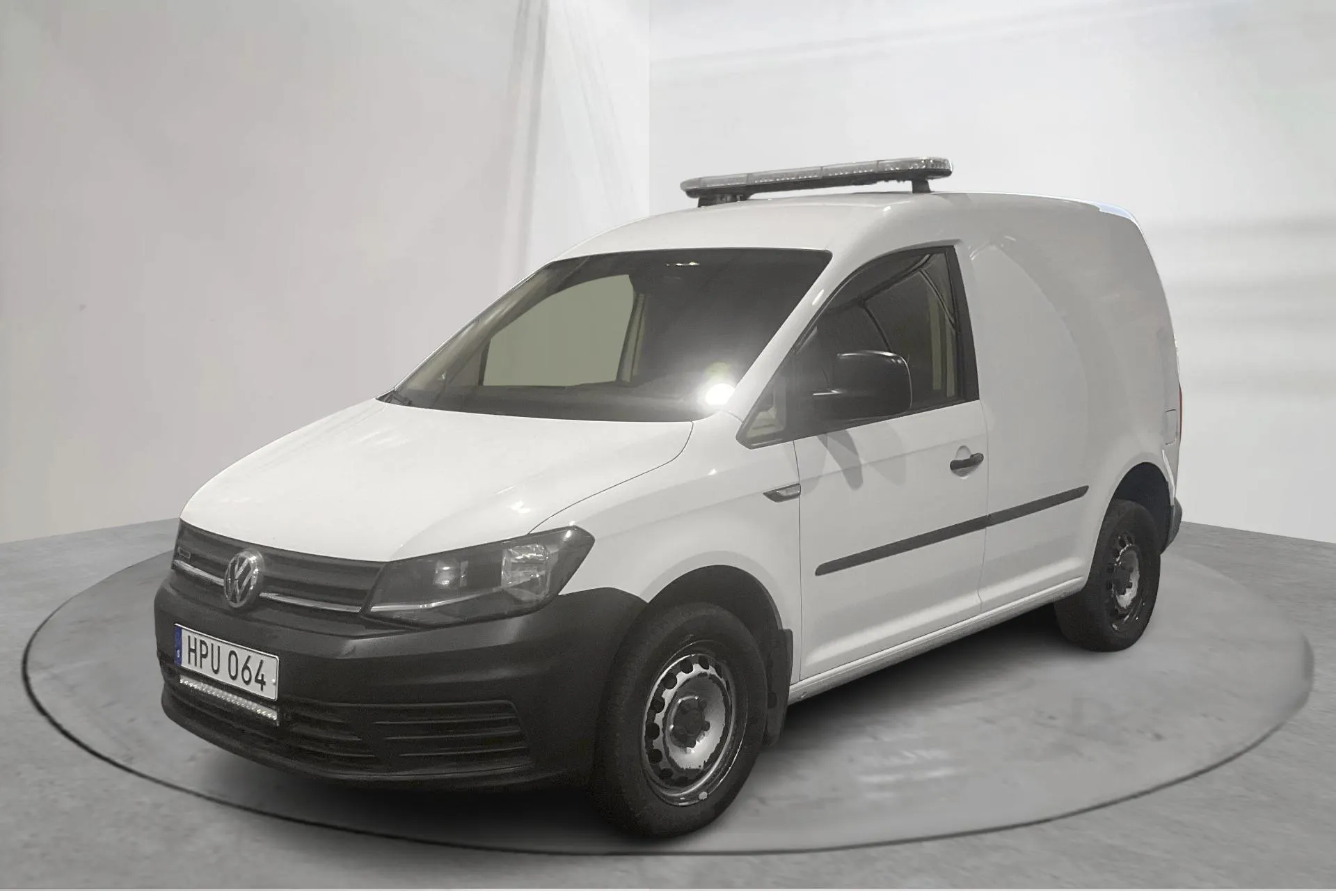 Presentationsfoto 1 av 14: VW Caddy 2.0 TDI Skåp 4MOTION (150hk) - 16 999 mil - Automat - vit - 2017