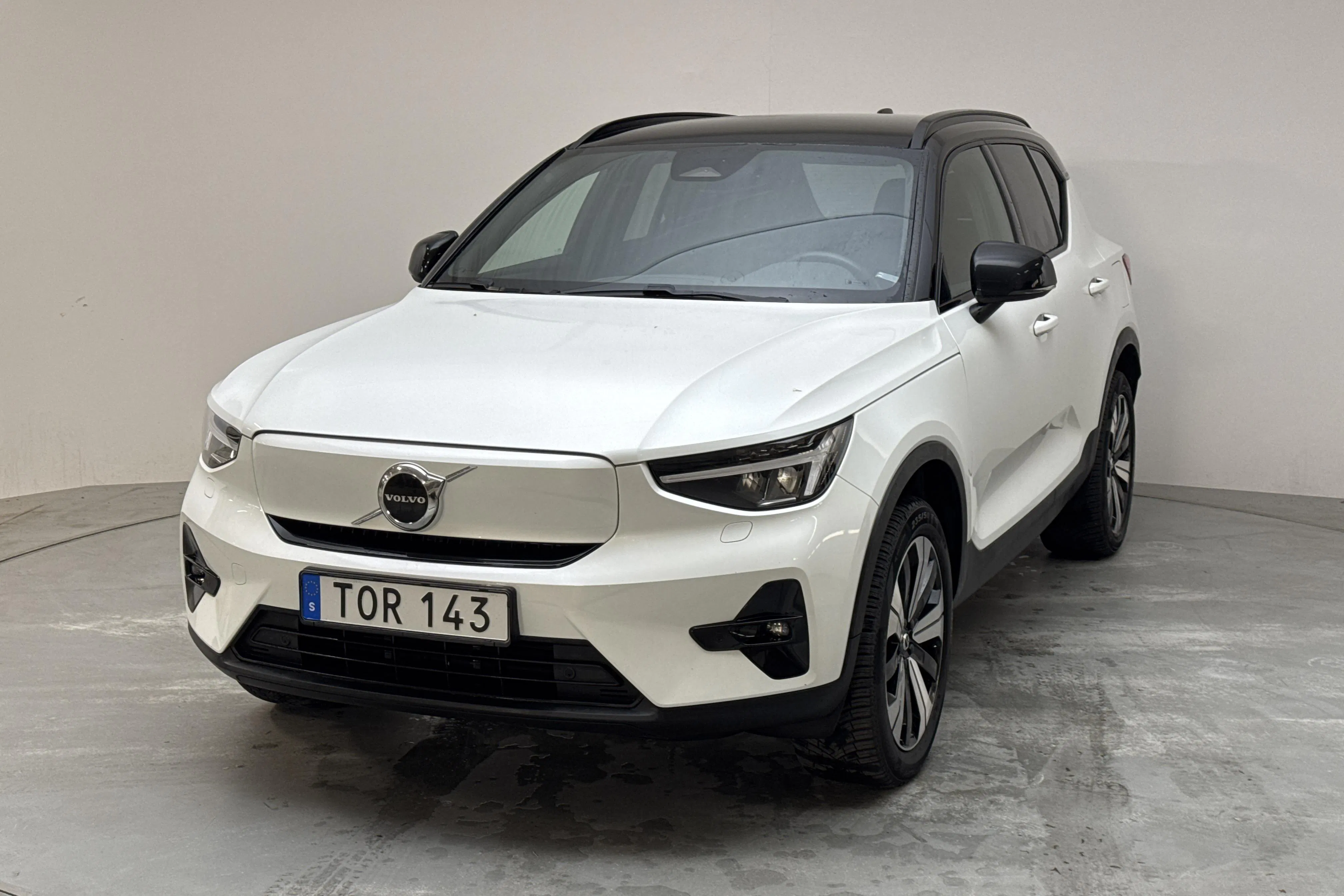 Presentation photo 1 of 17: Volvo XC40 P6 Recharge (231hk) - 111 400 km - Automatic - white - 2023