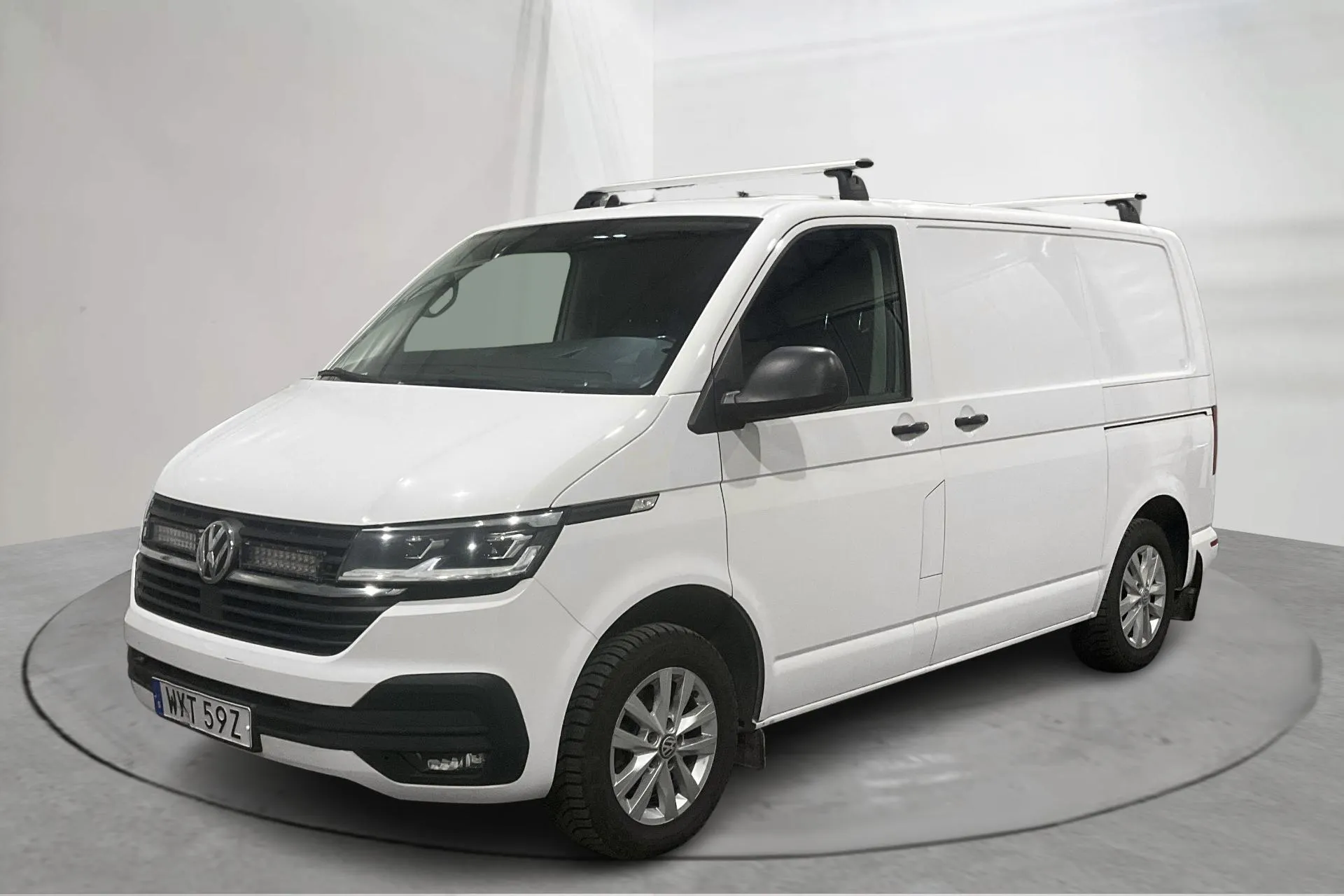 Presentation photo 1 of 14: VW Transporter T6 2.0 TDI BMT Skåp 4MOTION (150hk) - 134 780 km - Automatic - white - 2020