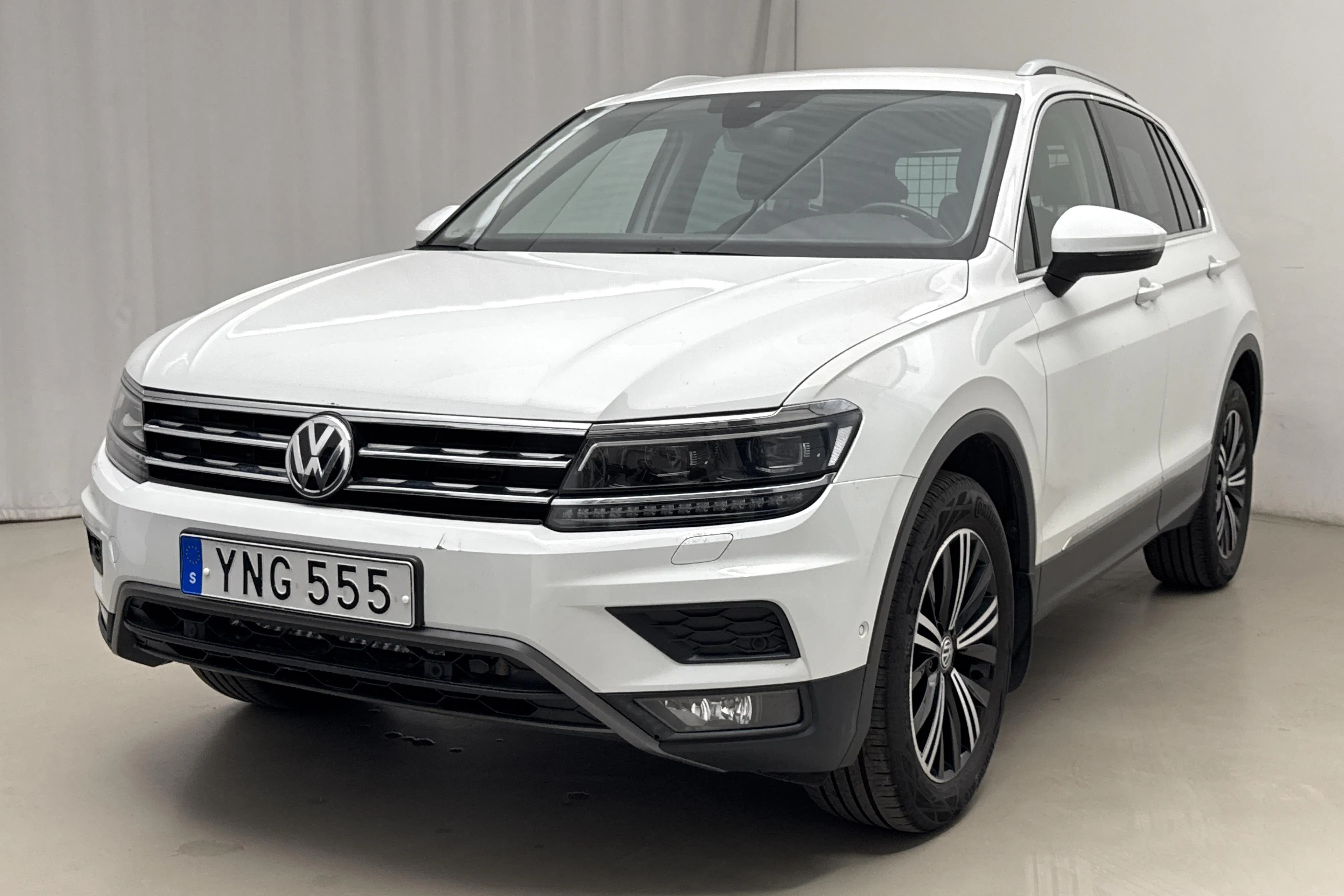 Presentation photo 1 of 19: VW Tiguan 2.0 TDI 4MOTION (190hk) - 96 810 km - Automatic - white - 2018