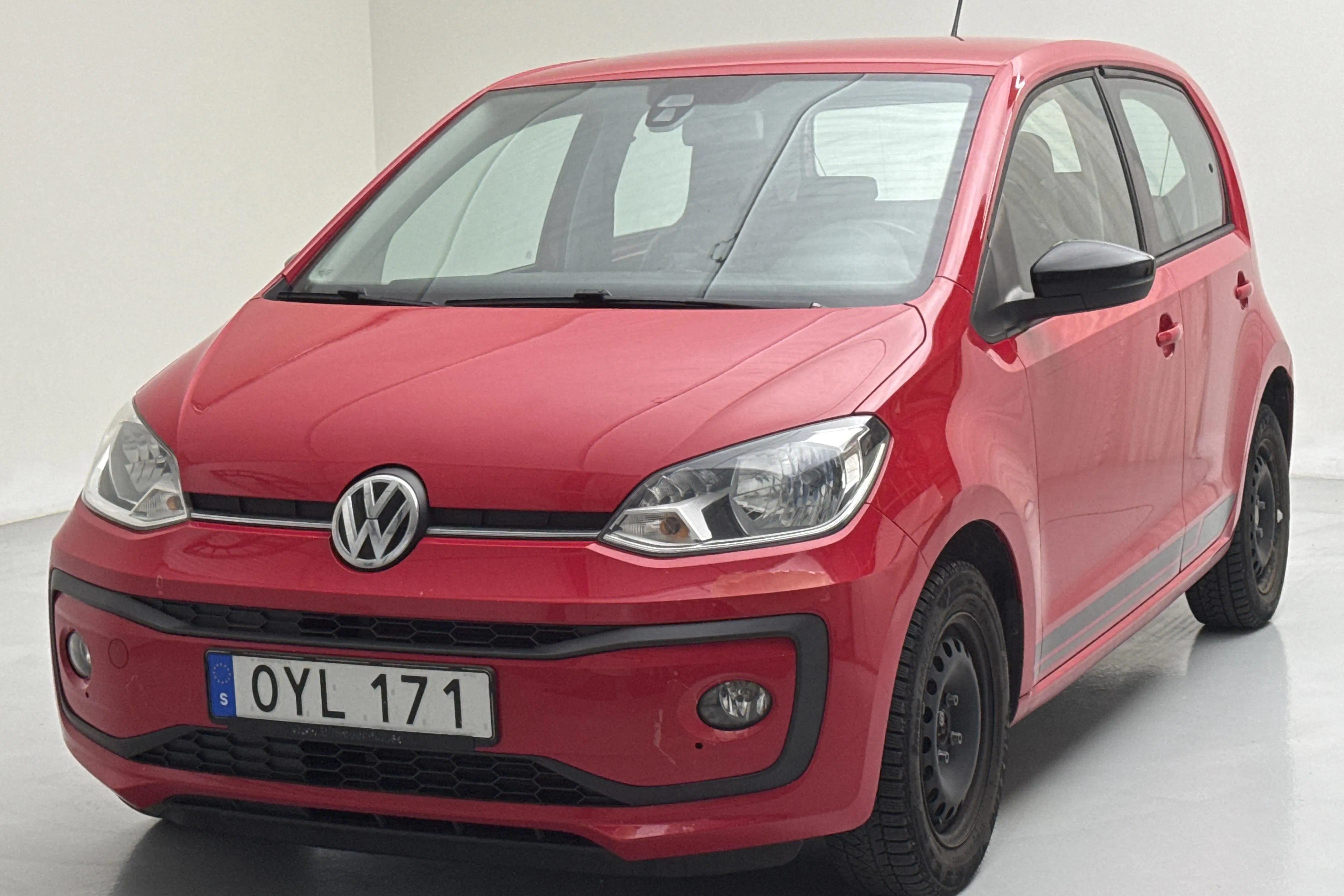 Presentationsfoto 1 av 11: VW up! 1.0 5dr (75hk) - 21 511 mil - Manuell - röd - 2017