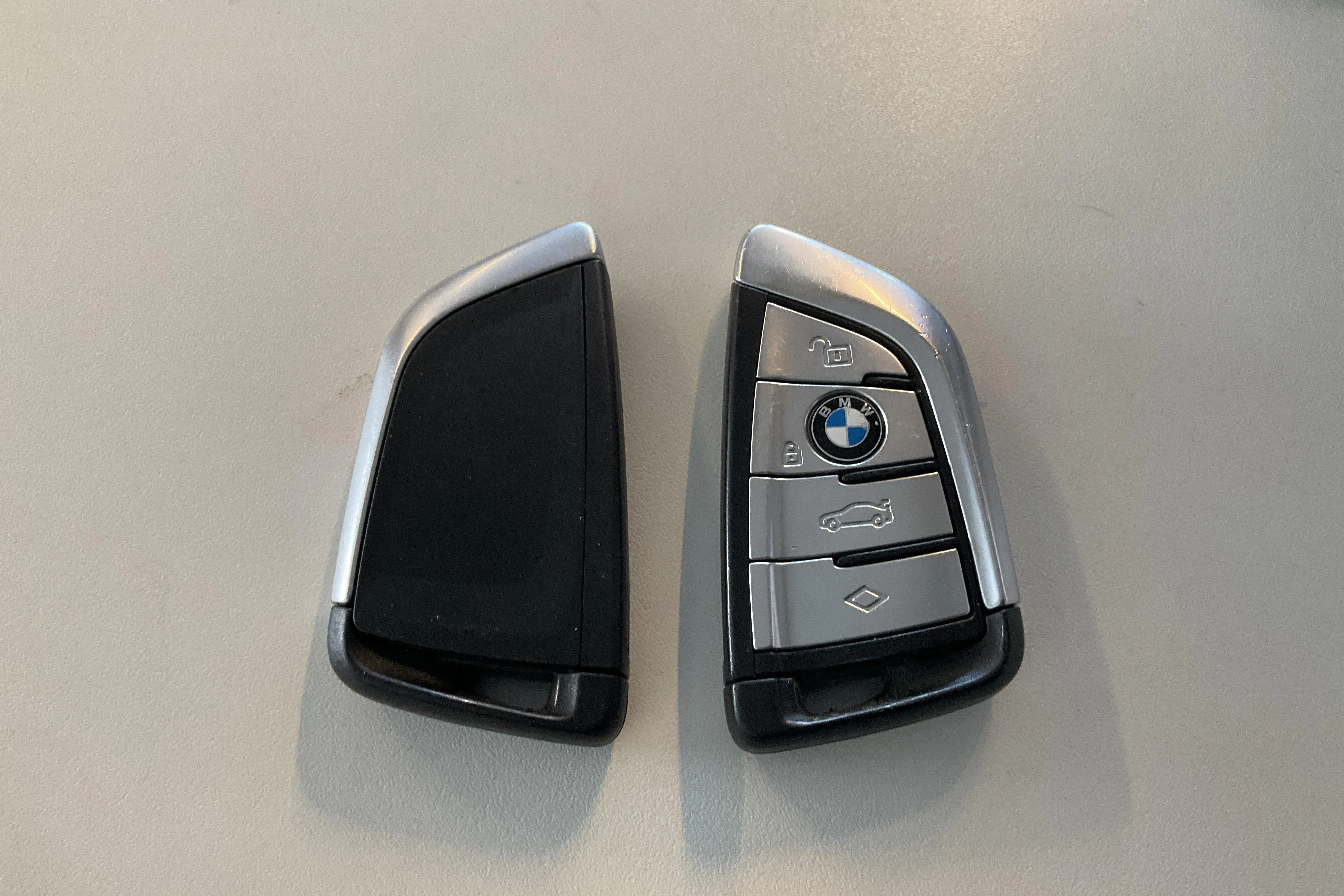 Presentationsfoto 21 av 21: BMW 530e xDrive Sedan, G30 12kWh LCI (292hk) - 8 172 mil - Automat - svart - 2021