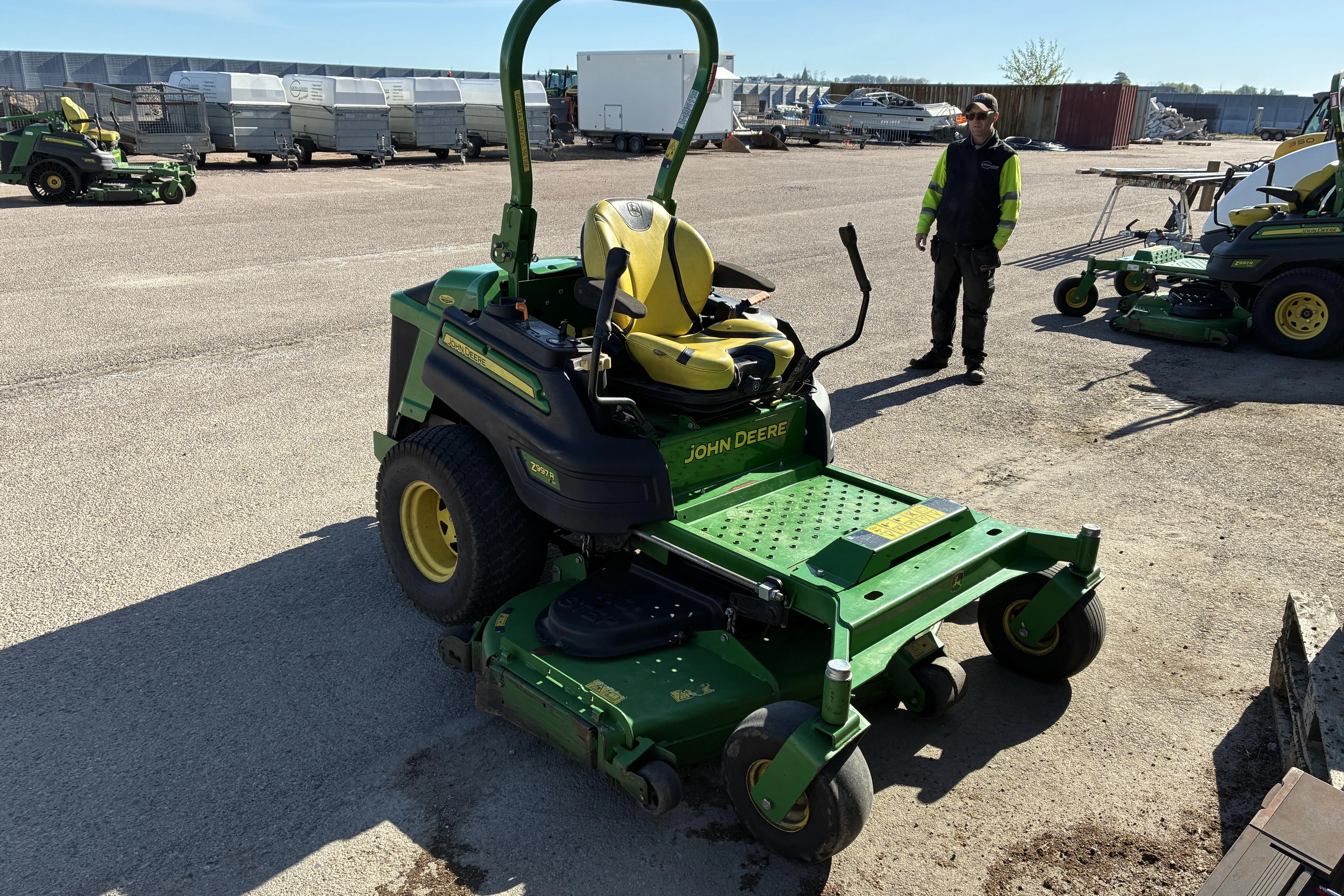Presentationsfoto 2 av 27: John Deere Z997R, ågräsklippare - 0 km - 2018