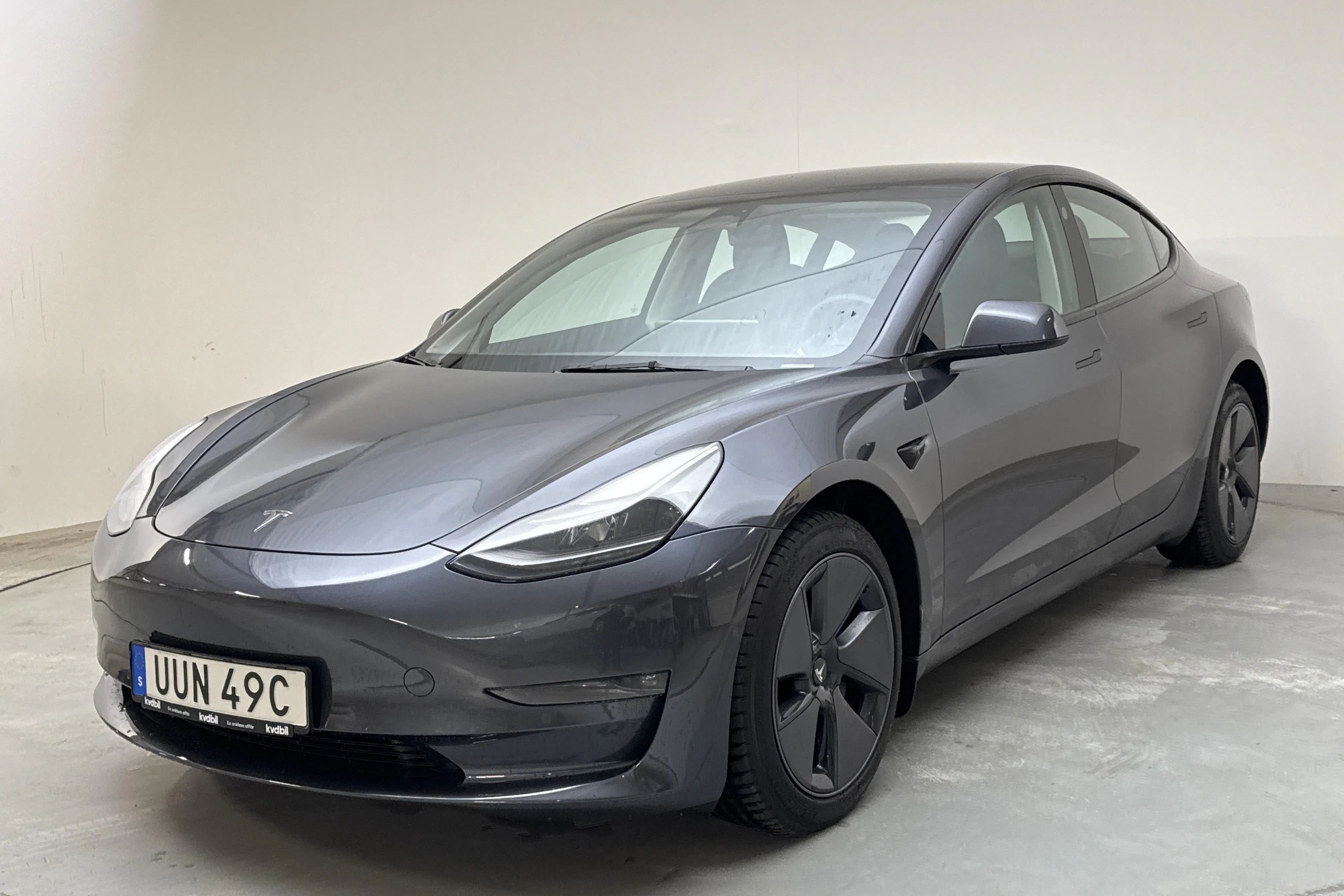 Presentationsfoto 1 av 17: Tesla Model 3 Long Range Dual Motor AWD - 11 563 mil - Automat - grå - 2022