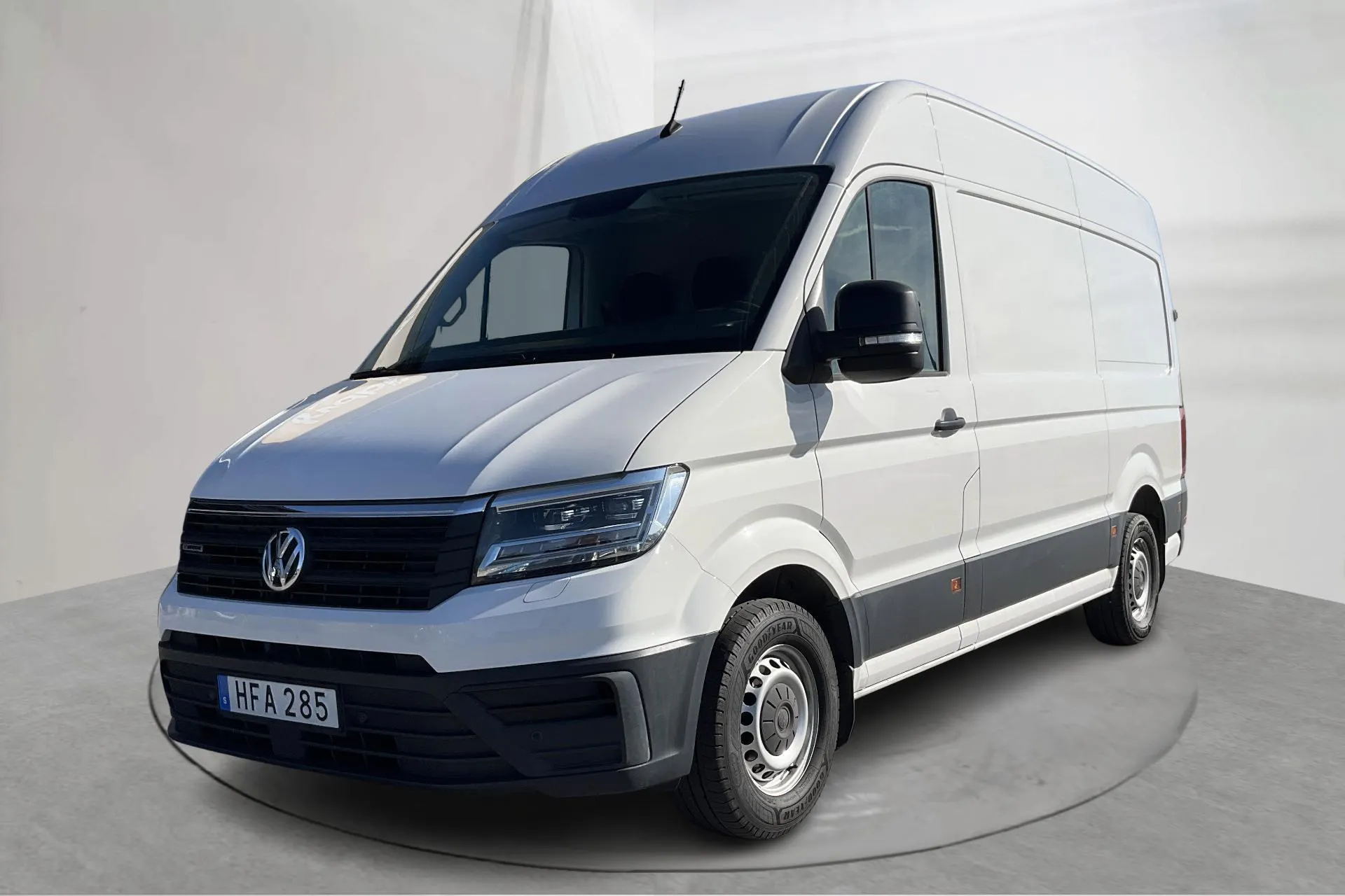 Presentationsfoto 1 av 17: VW Crafter 35 2.0 TDI Skåp 4Motion (177hk) - 18 930 mil - Manuell - vit - 2018