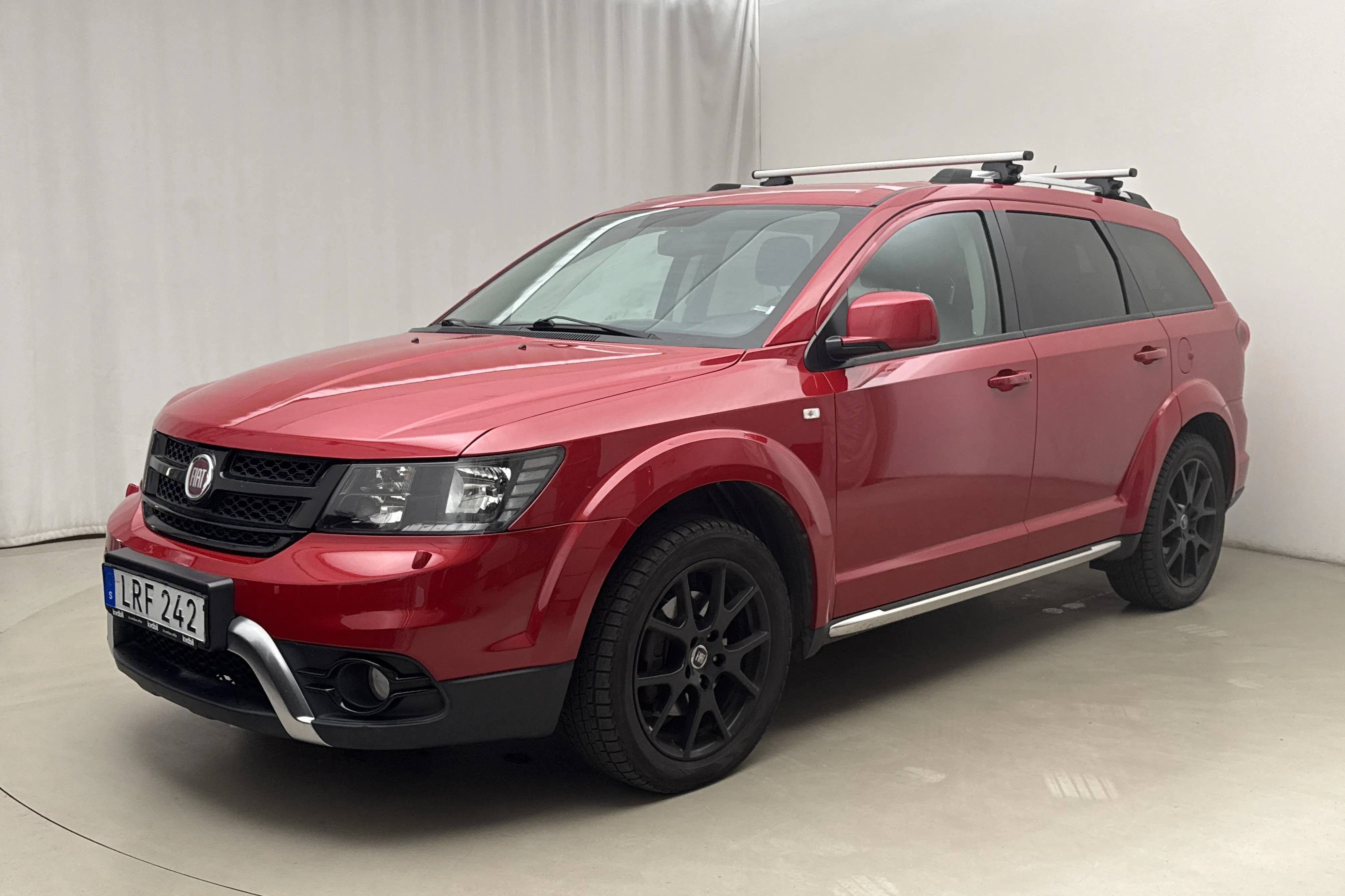 Presentation photo 1 of 17: Fiat Freemont 2.0 Multijet AWD (170hk) - 141 050 km - Automatic - red - 2015