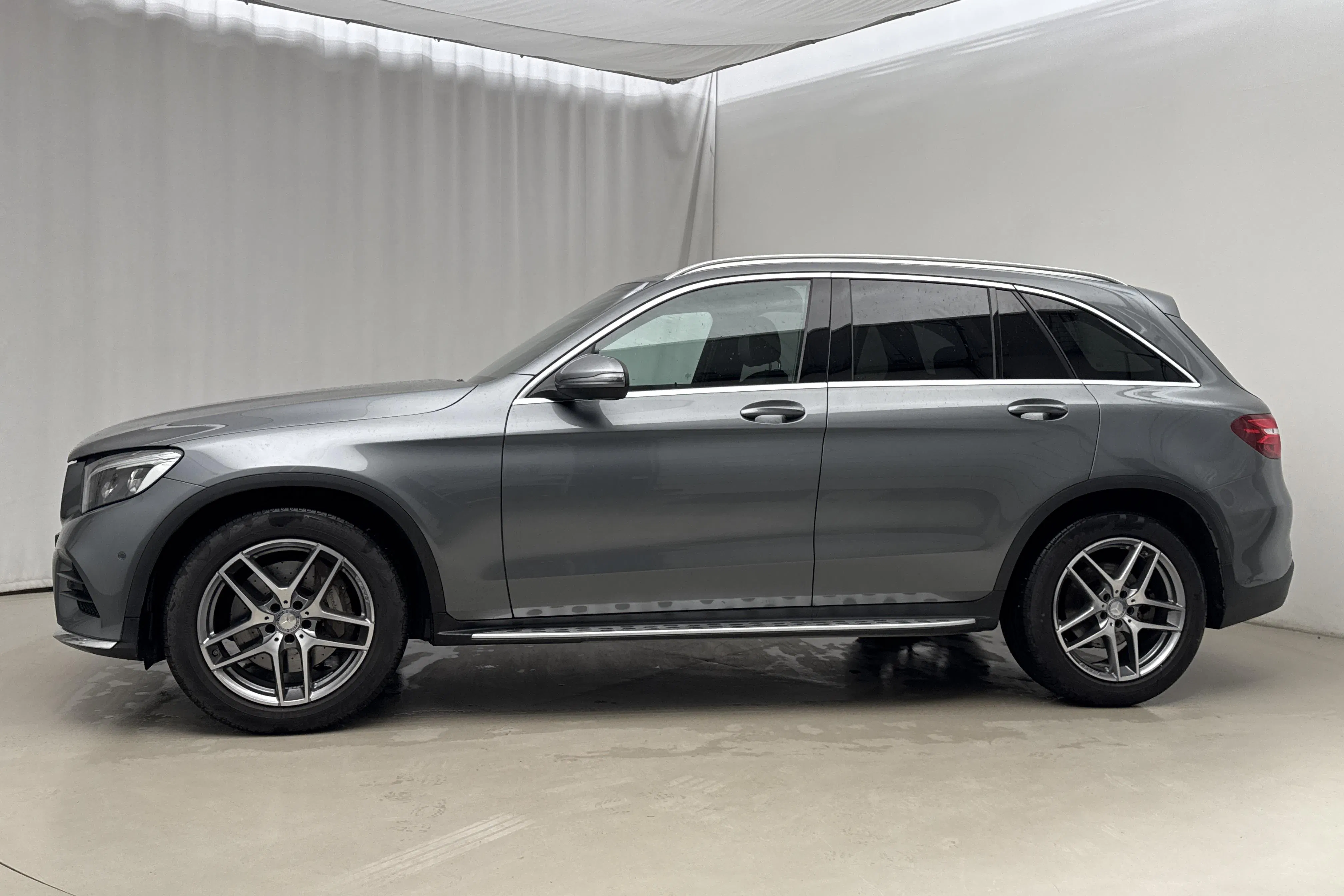 Presentationsfoto 2 av 20: Mercedes GLC 250 d 4MATIC X253 (204hk) - 11 890 mil - Automat - grå - 2017