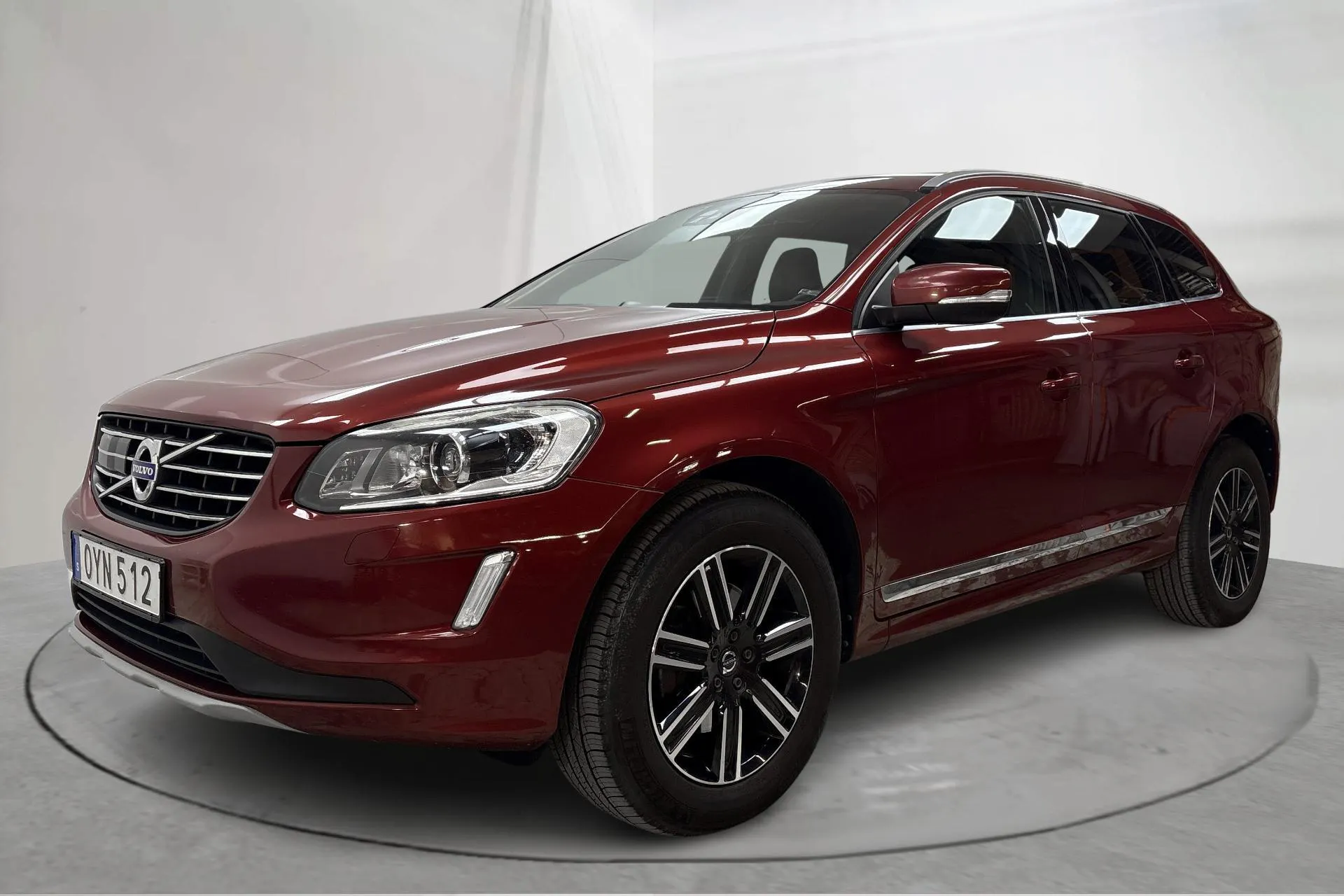 Presentationsfoto 1 av 15: Volvo XC60 D4 AWD (190hk) - 15 083 mil - Automat - röd - 2017