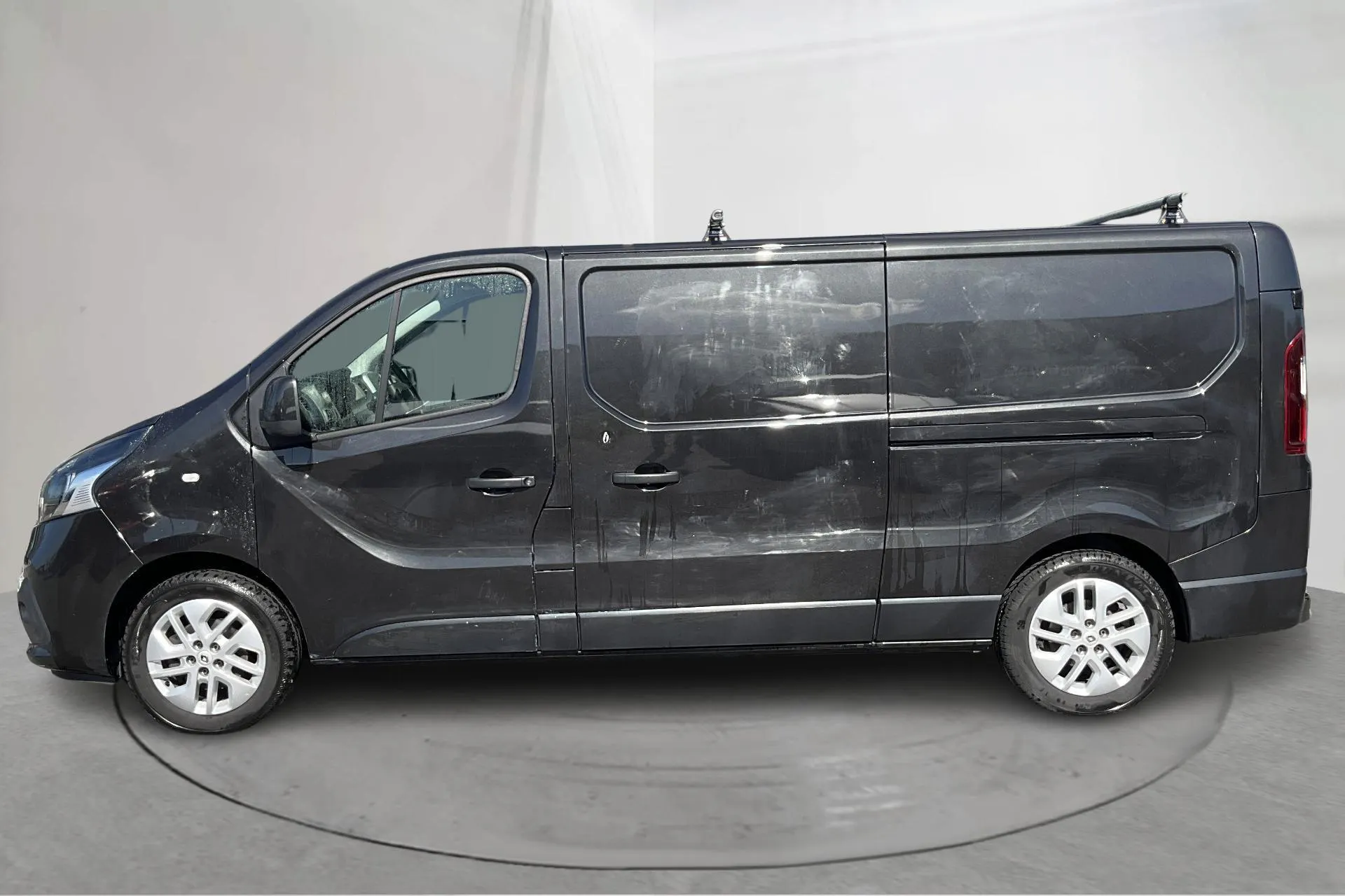 Presentation photo 2 of 18: Renault Trafic 1.6 dCi Skåp (125hk) - 46 660 km - Manual - black - 2019