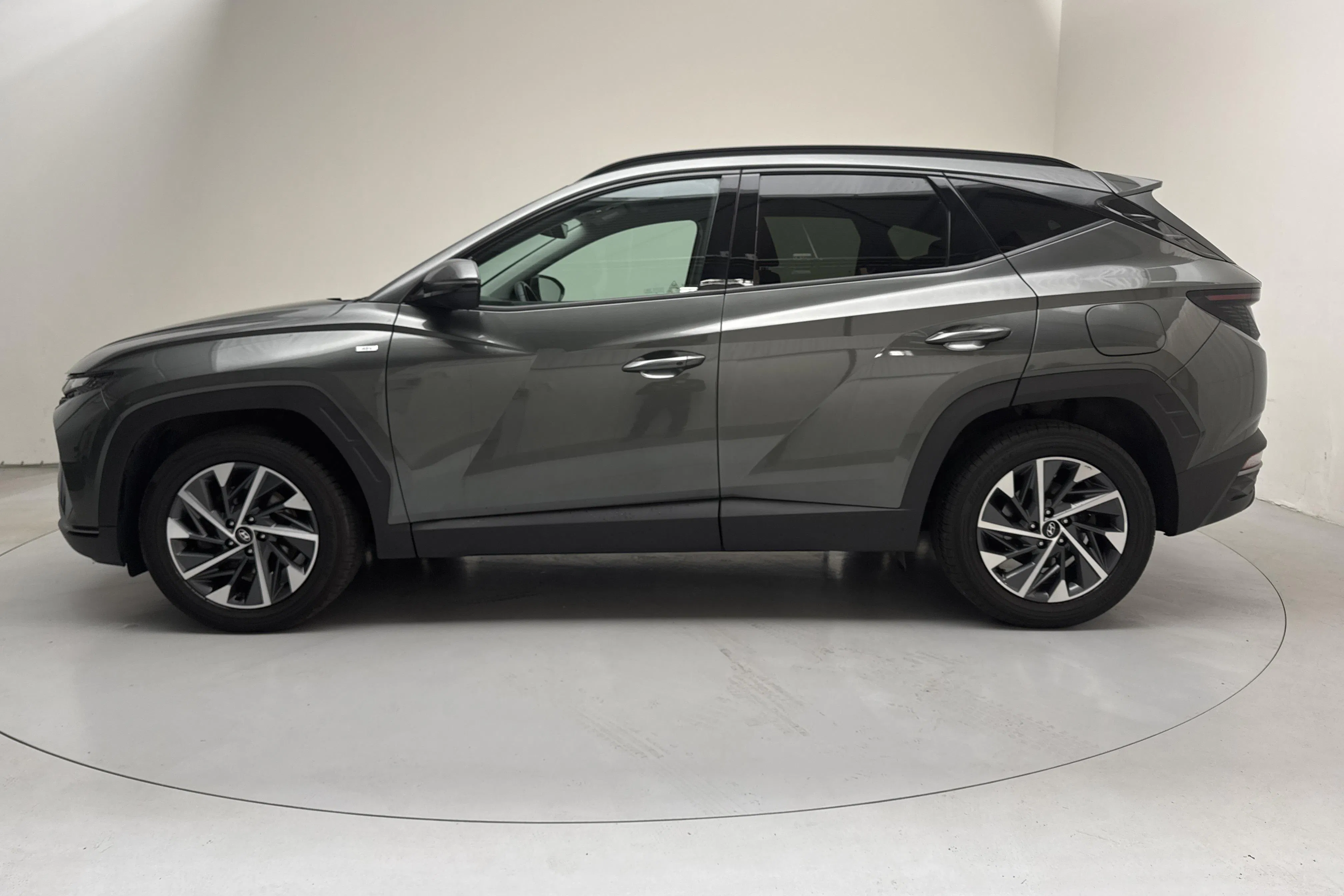 Presentationsfoto 2 av 15: Hyundai Tucson 1.6 T-GDi (150hk) - 10 142 mil - Automat - grå - 2022
