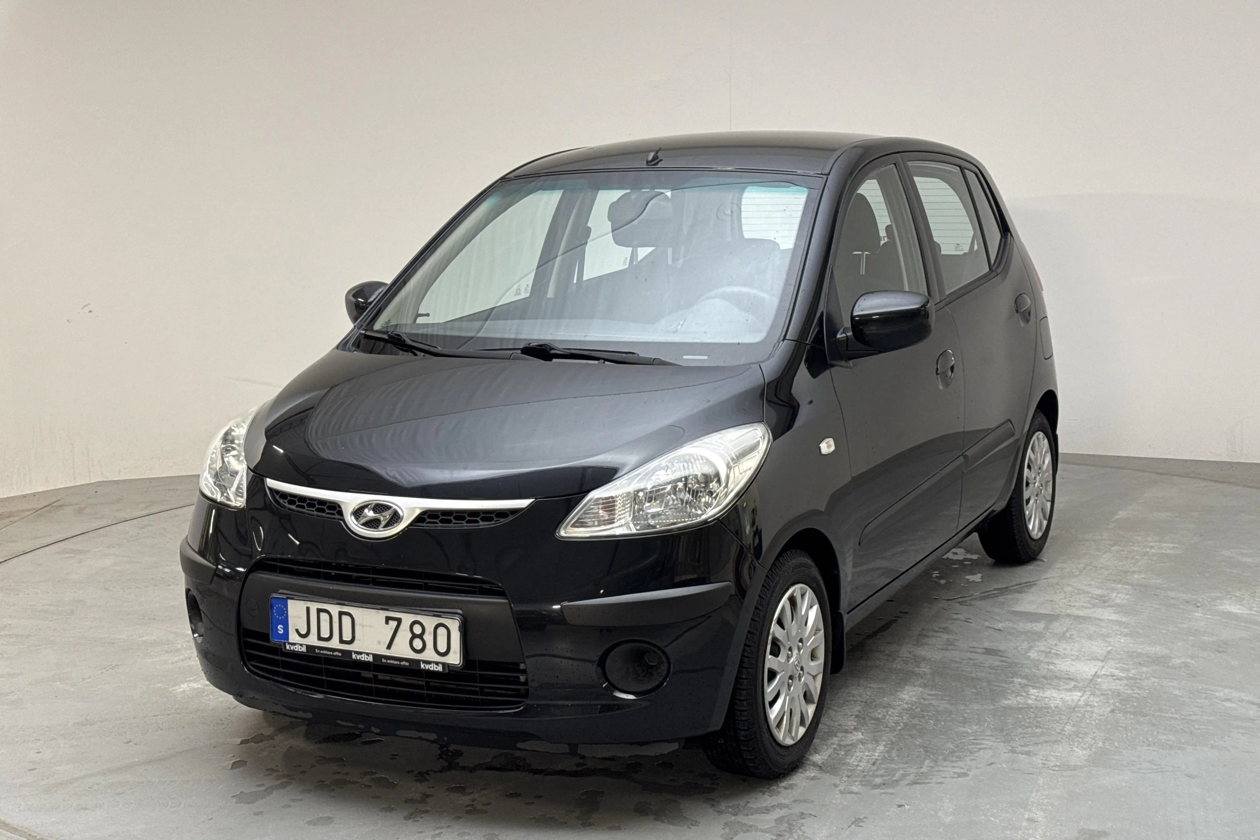 Presentationsfoto 1 av 11: Hyundai i10 1.2 (78hk) - 7 114 mil - Manuell - svart - 2009