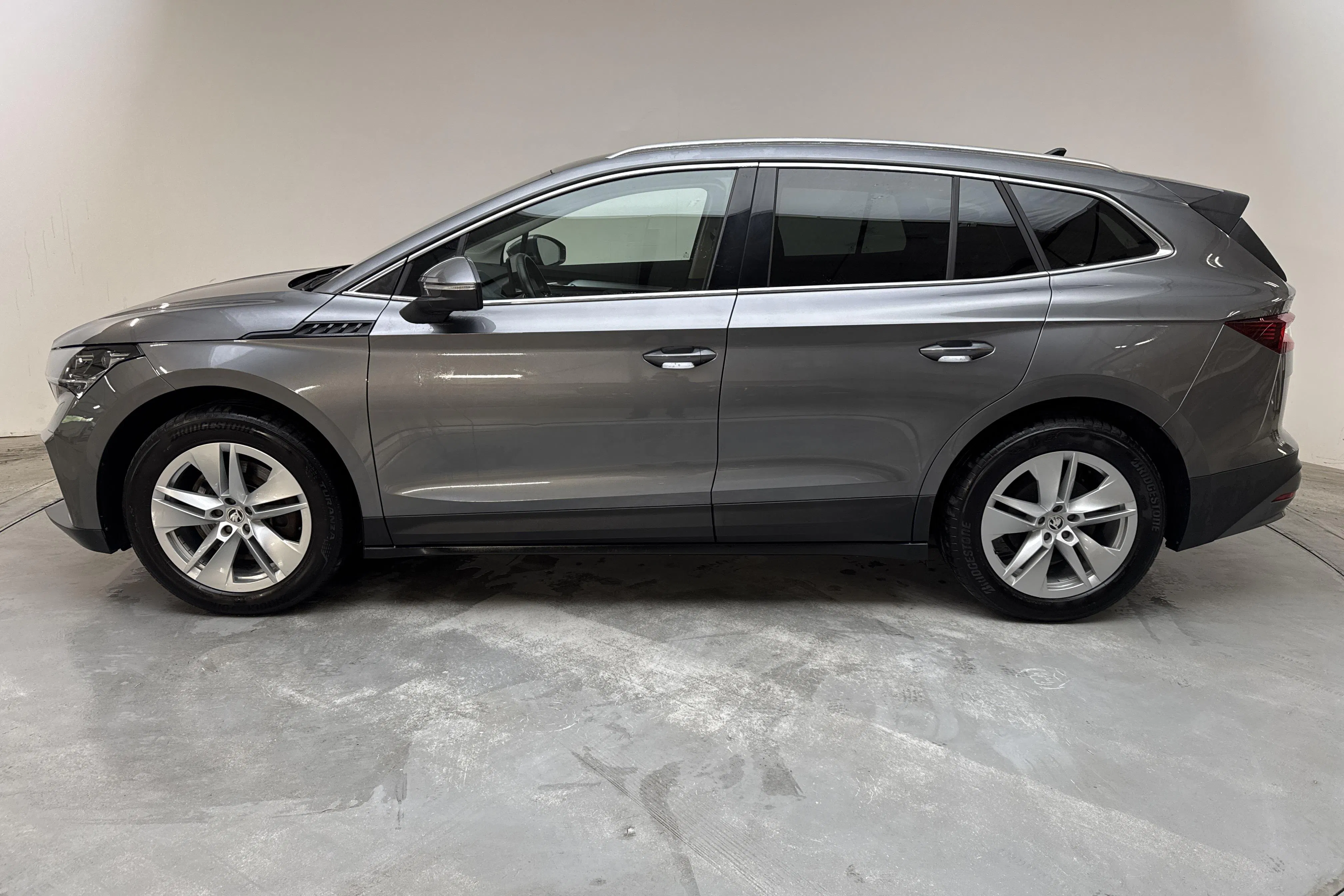 Presentation photo 2 of 15: Skoda Enyaq iV 80 (204hk) - 58 700 km - Automatic - gray - 2023
