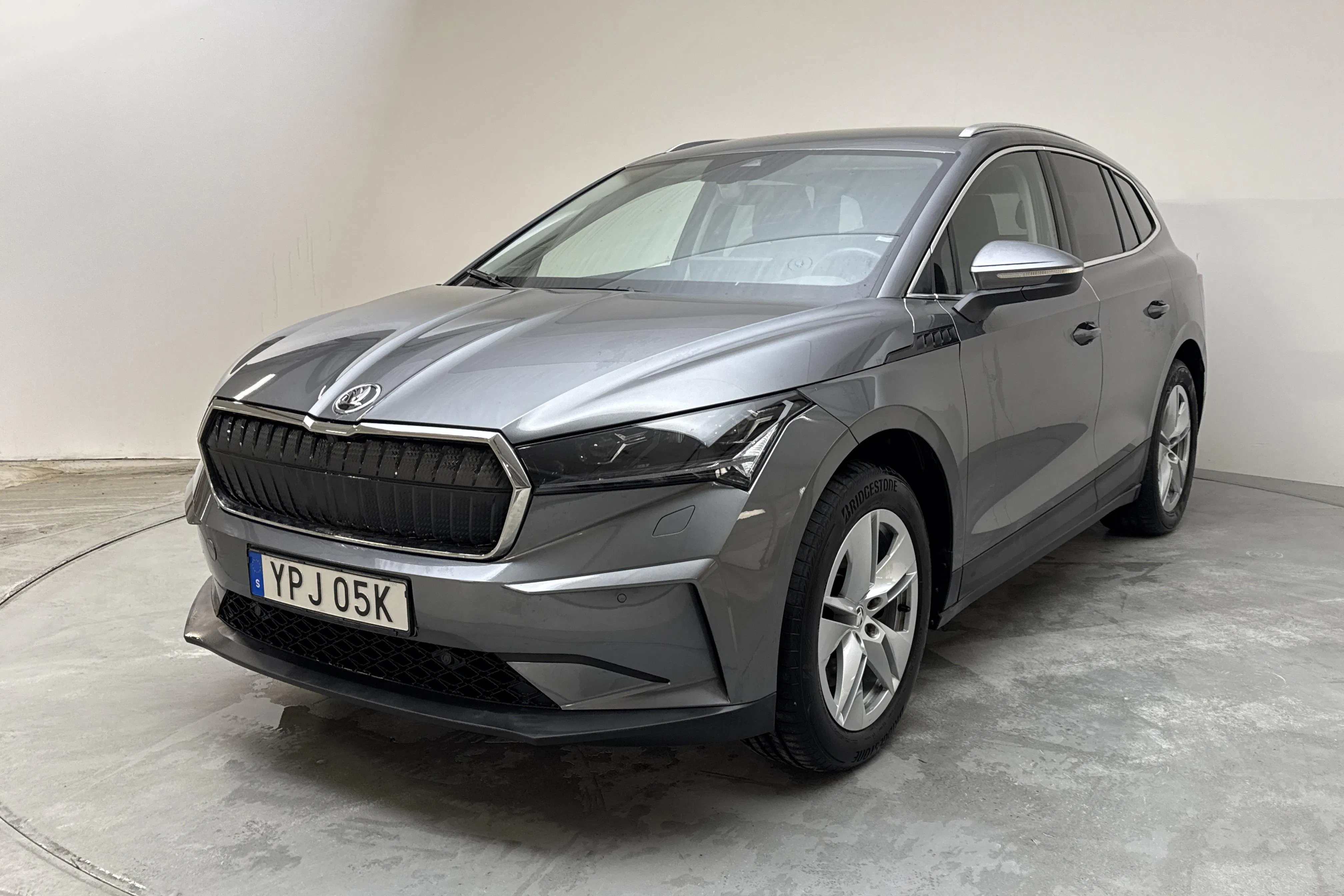 Presentation photo 1 of 15: Skoda Enyaq iV 80 (204hk) - 58 700 km - Automatic - gray - 2023