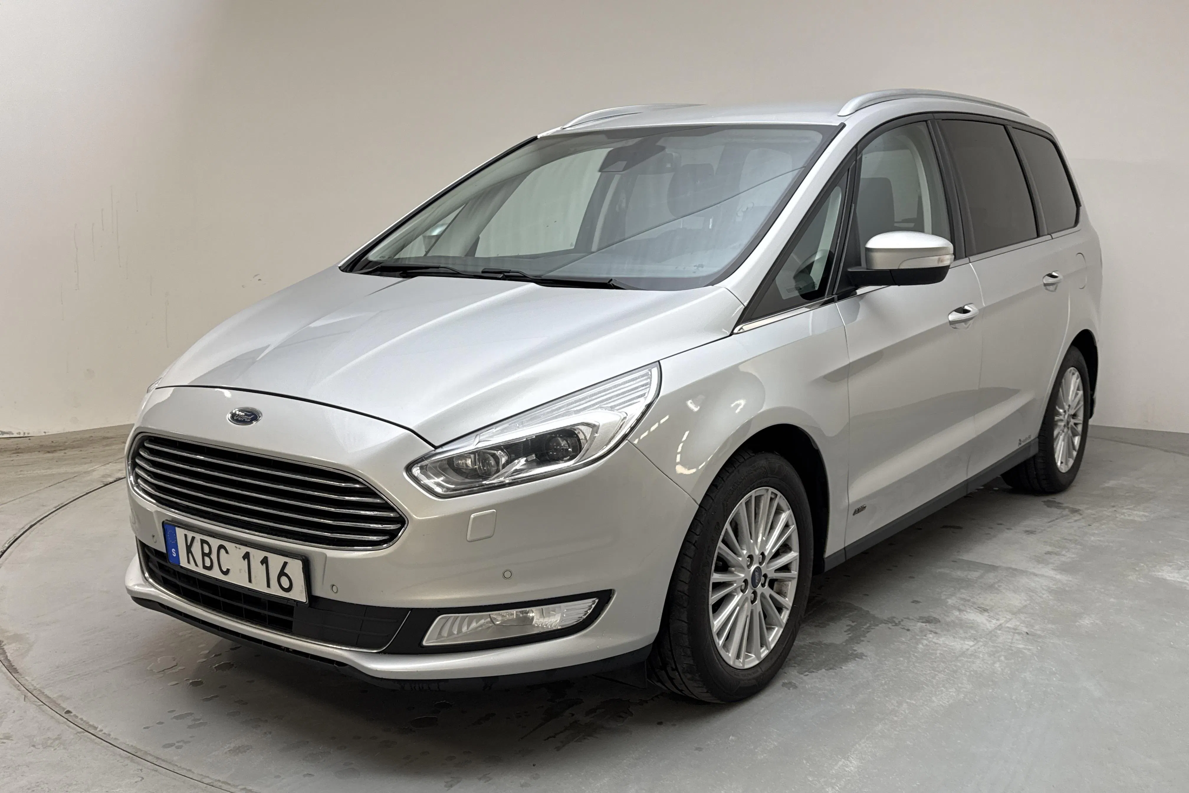 Presentationsfoto 1 av 15: Ford Galaxy 2.0 TDCI AWD (180hk) - 19 964 mil - Automat - grå - 2017