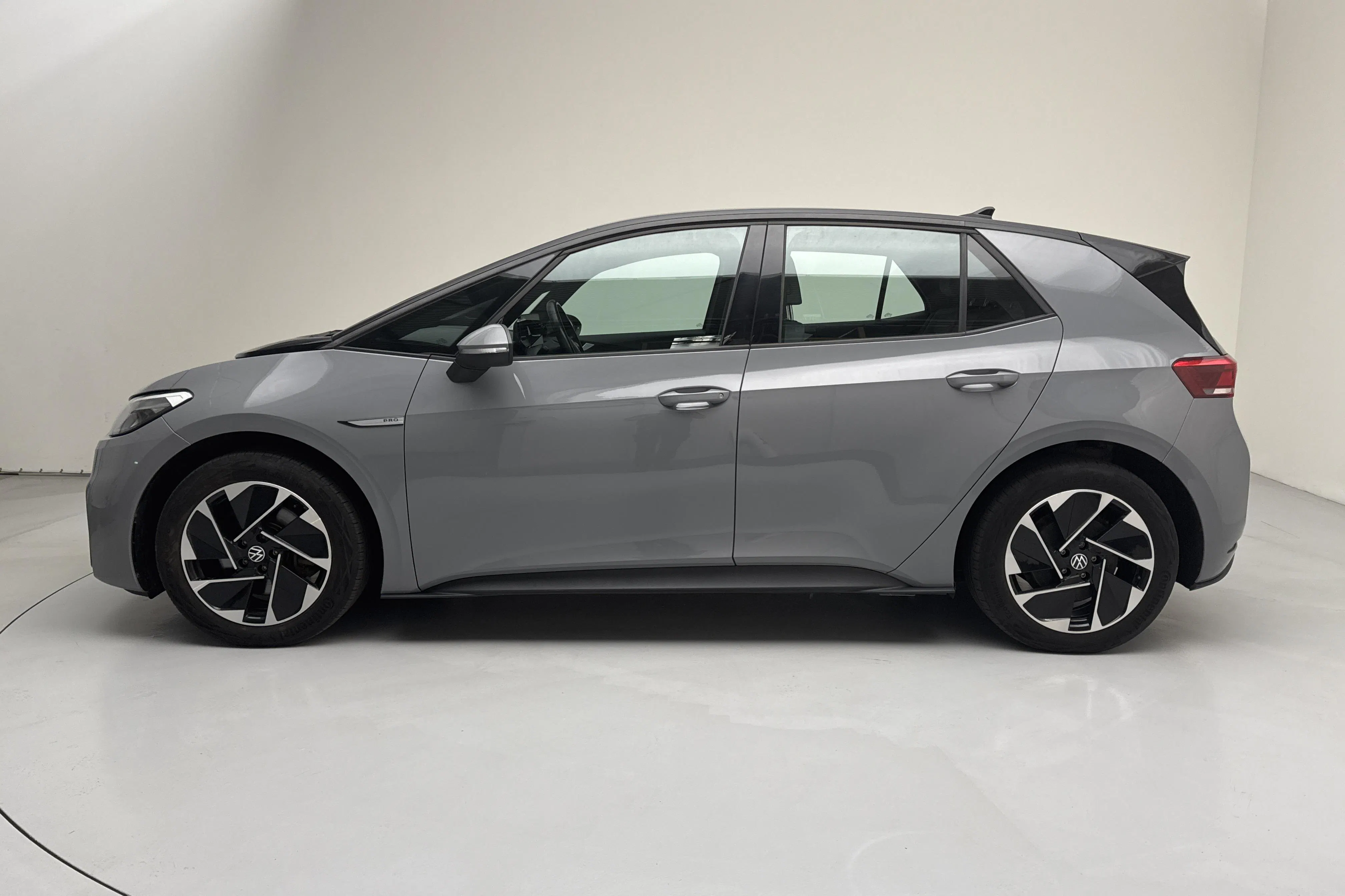 Presentationsfoto 2 av 16: VW ID.3 58kWh (204hk) - 17 142 mil - Automat - grå - 2021