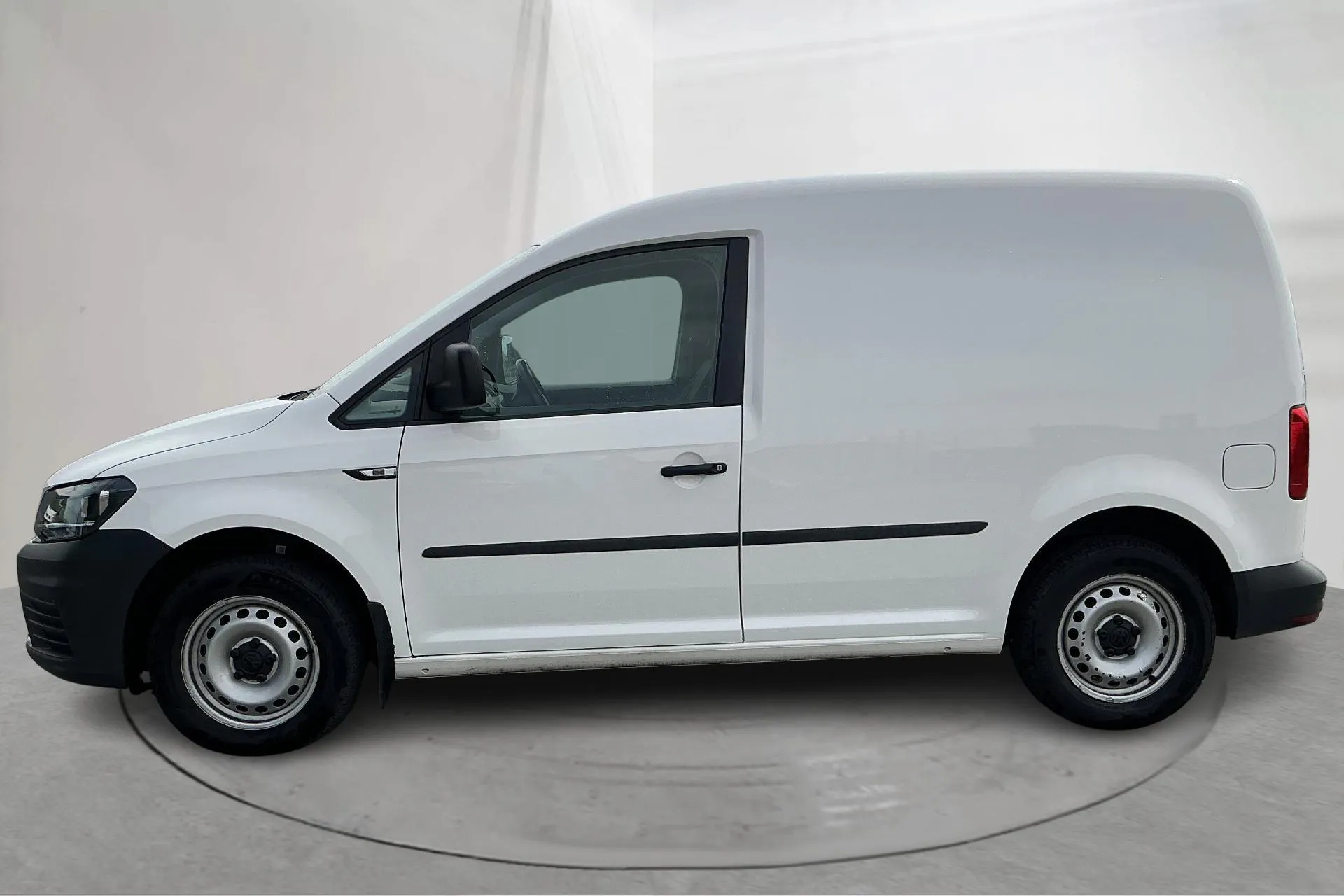Presentationsfoto 2 av 13: VW Caddy 2.0 TDI Skåp (75hk) - 18 487 mil - Manuell - vit - 2019